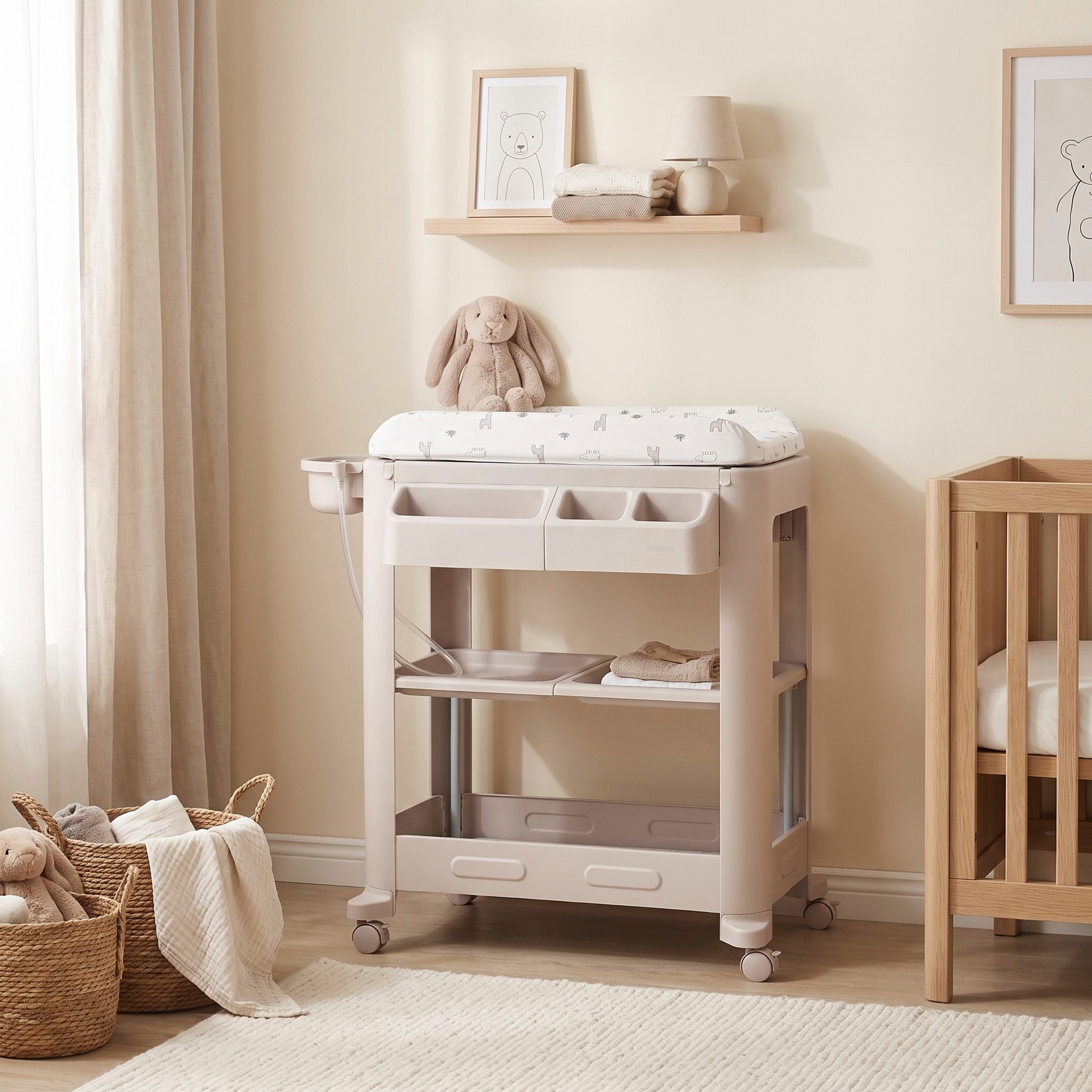 طاولة غيار بطبعات سفاري من جونيورز - 62x79x97 سم-baby-bathandcare-changingtables-image-1