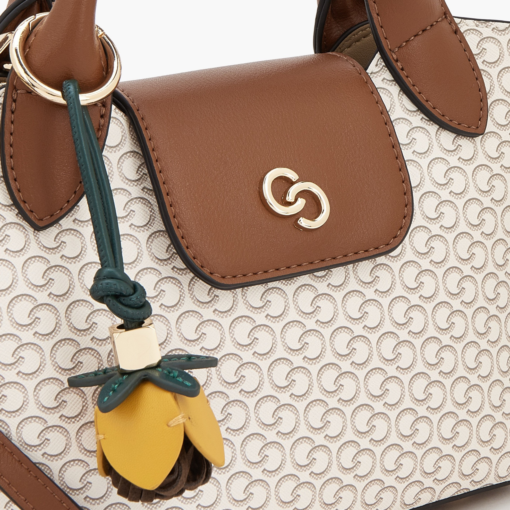 شنطة توت بطبعات مونوجرام مع شنطة صغيرة من سيليست-women-bagsandwallets-handbags-image-6
