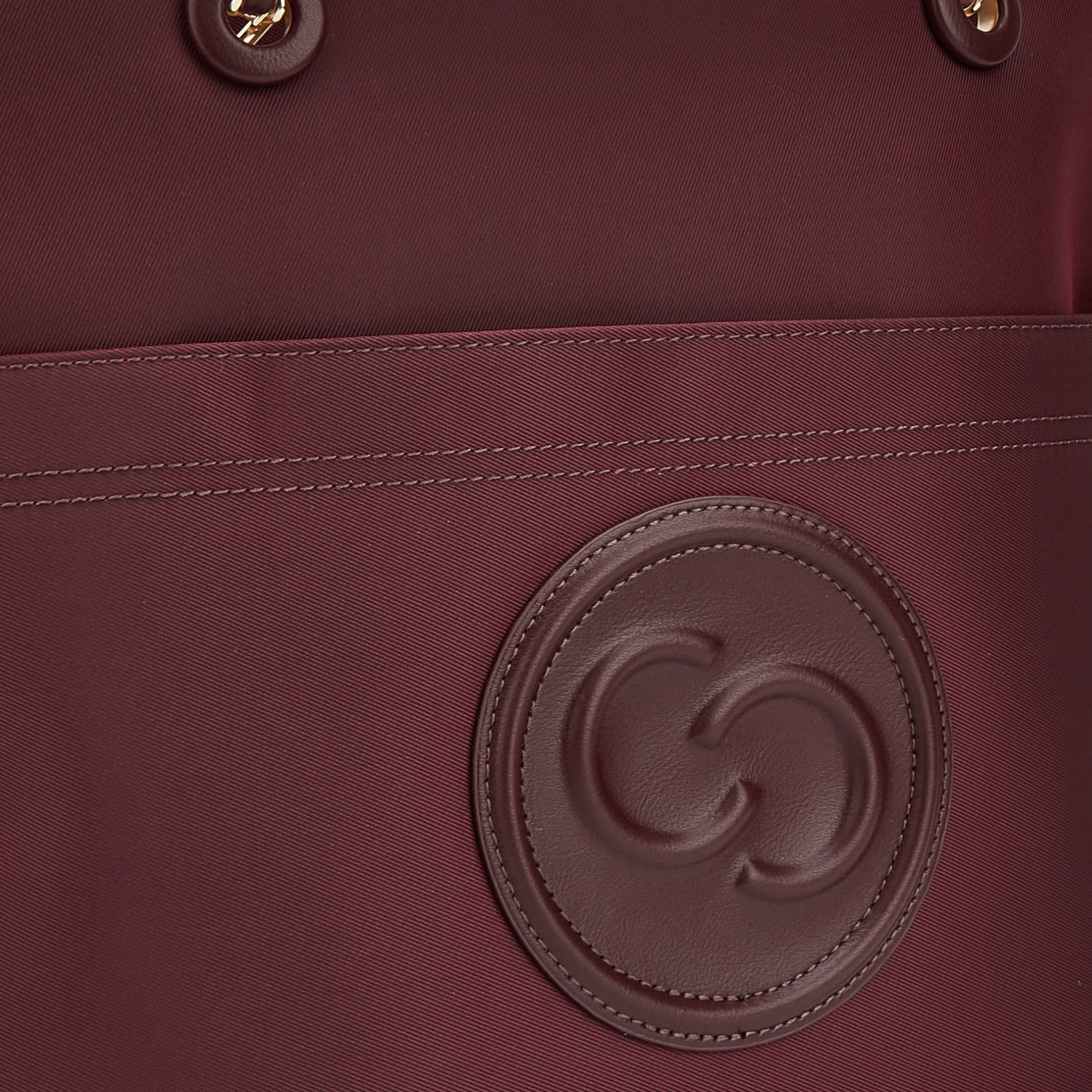 شنطة توتي بشعار منقوش بسحّاب إغلاق من سيليست-women-bagsandwallets-handbags-image-2