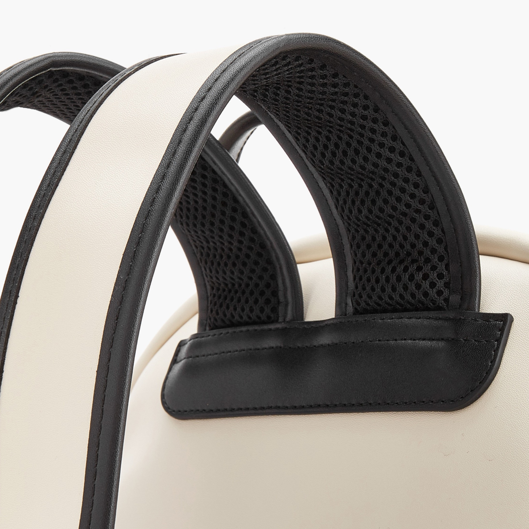 شنطة ظهر بحمالات كتف قابلة للتعديل وطبعات شعار من لي كوبر-women-bagsandwallets-backpacks-image-4