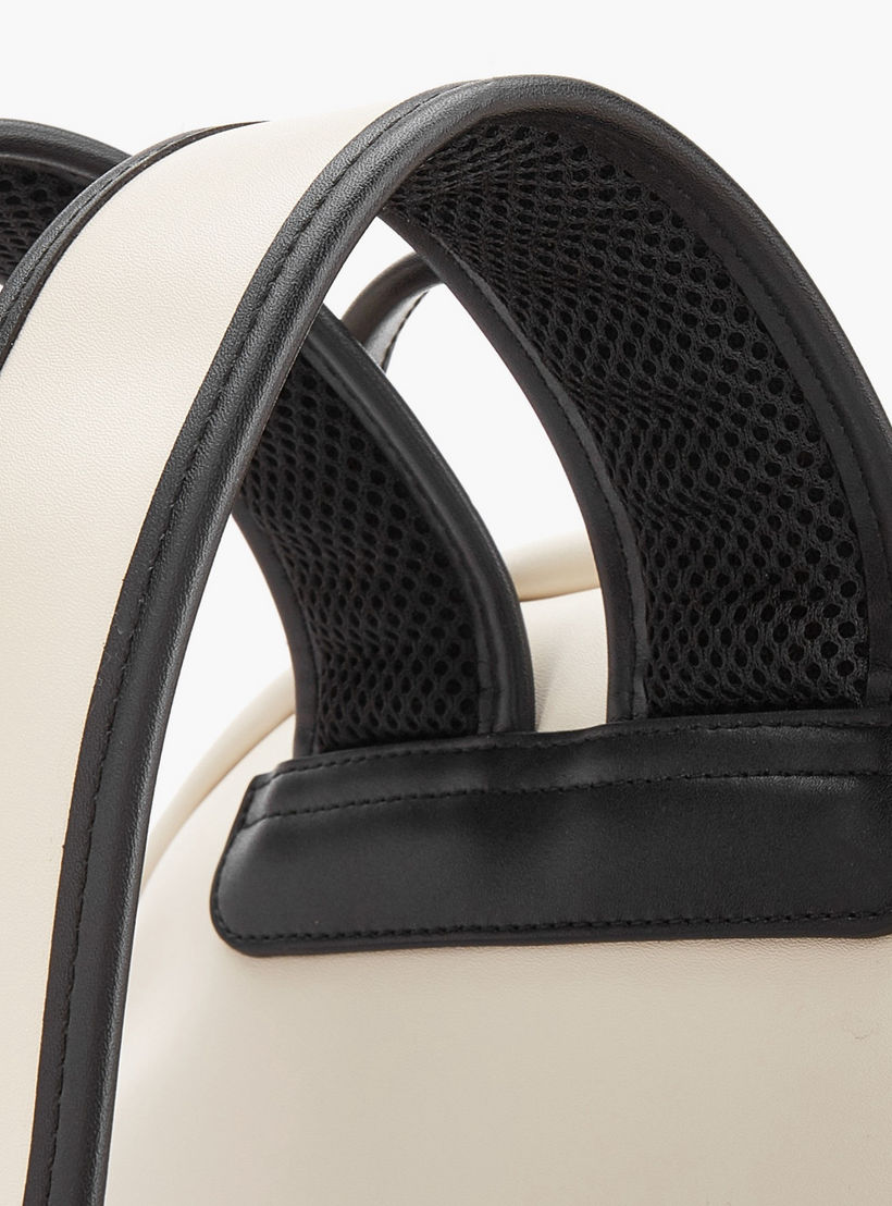شنطة ظهر بحمالات كتف قابلة للتعديل وطبعات شعار من لي كوبر-women-bagsandwallets-backpacks-image-4