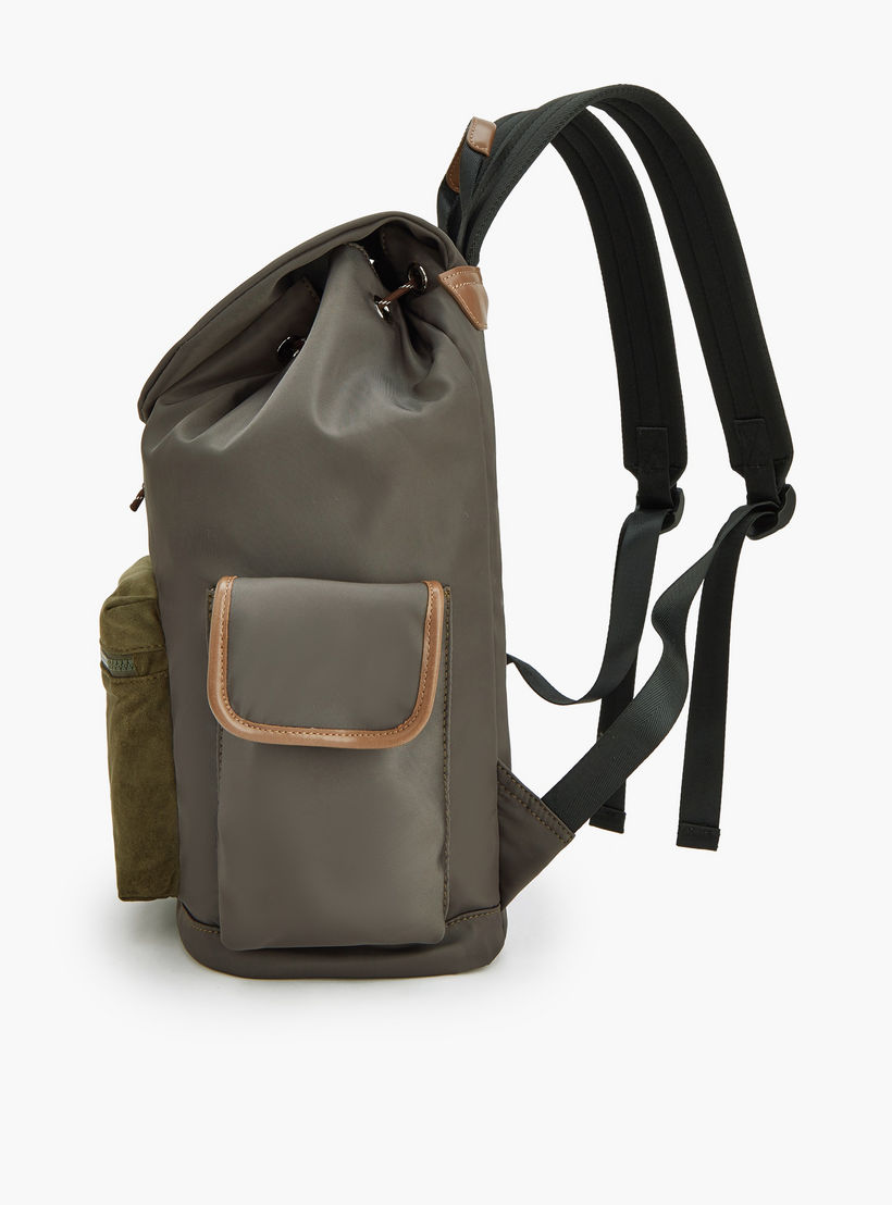 شنطة ظهر بأحزمة كتف قابلة للتعديل وطبعات الشعار من لي كوبر-school-bagsandbackpacks-backpacks-image-6