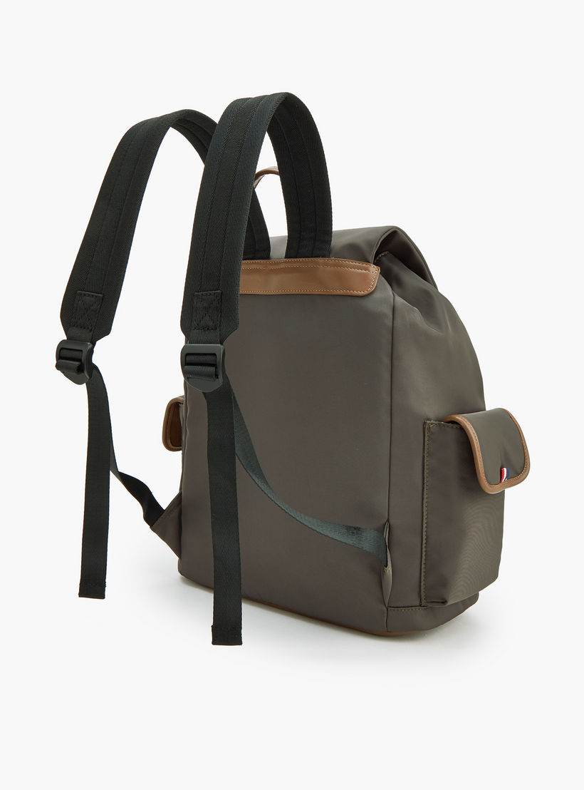 شنطة ظهر بأحزمة كتف قابلة للتعديل وطبعات الشعار من لي كوبر-school-bagsandbackpacks-backpacks-image-7