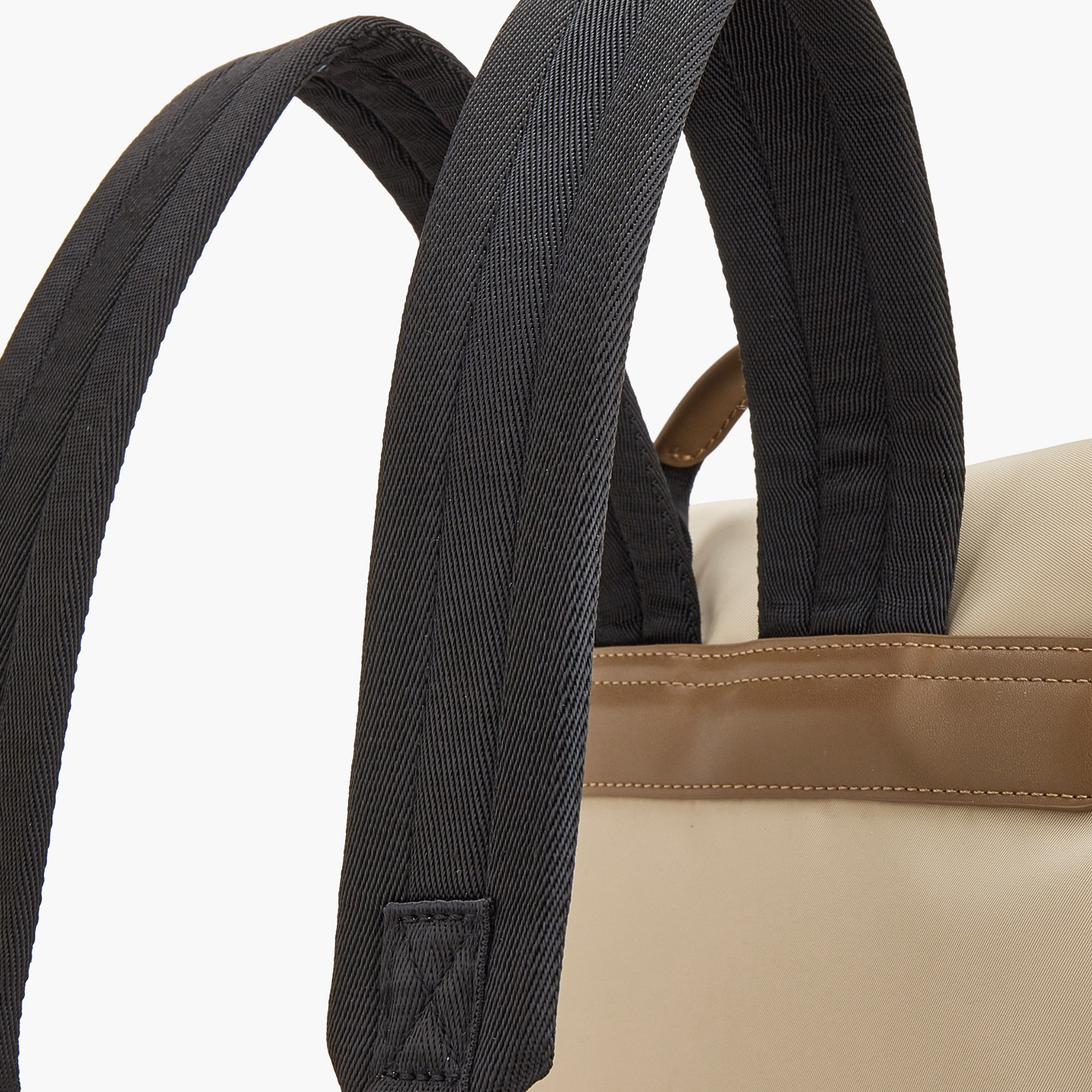 شنطة ظهر بأحزمة كتف قابلة للتعديل وطبعات الشعار من لي كوبر-school-bagsandbackpacks-backpacks-image-4
