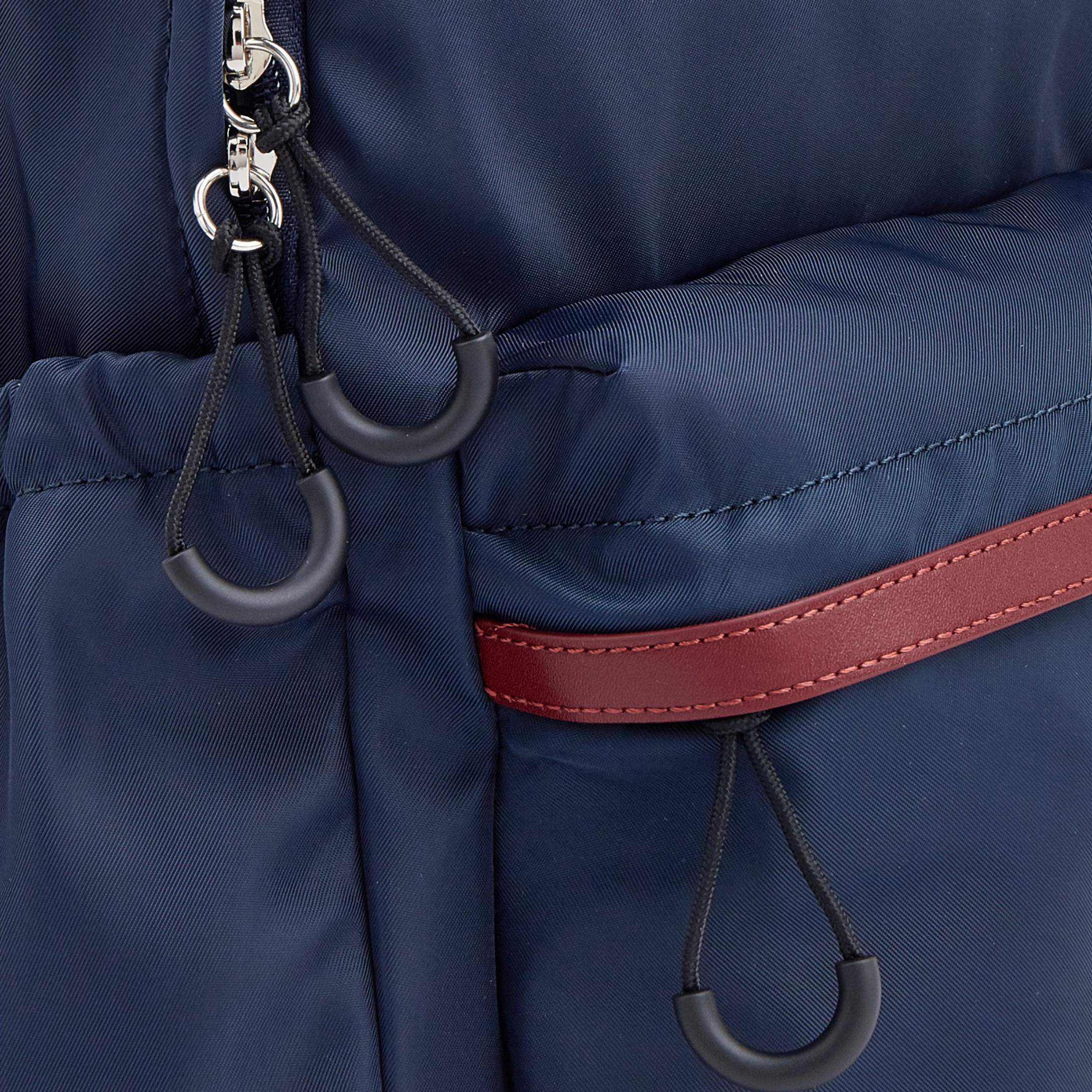 شنطة ظهر بجيب أمامي وطبعات الشعار من لي كوبر-school-bagsandbackpacks-backpacks-image-5