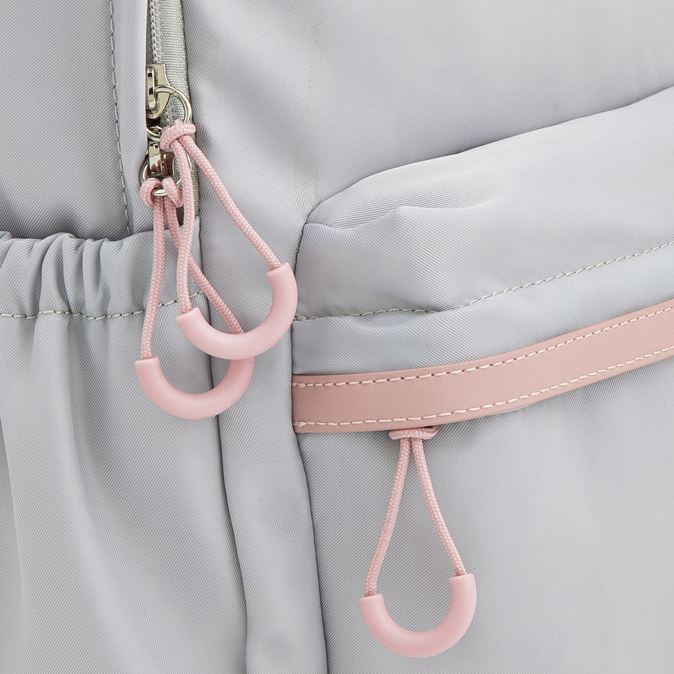 شنطة ظهر بجيب أمامي وطبعات الشعار من لي كوبر-school-bagsandbackpacks-backpacks-image-6