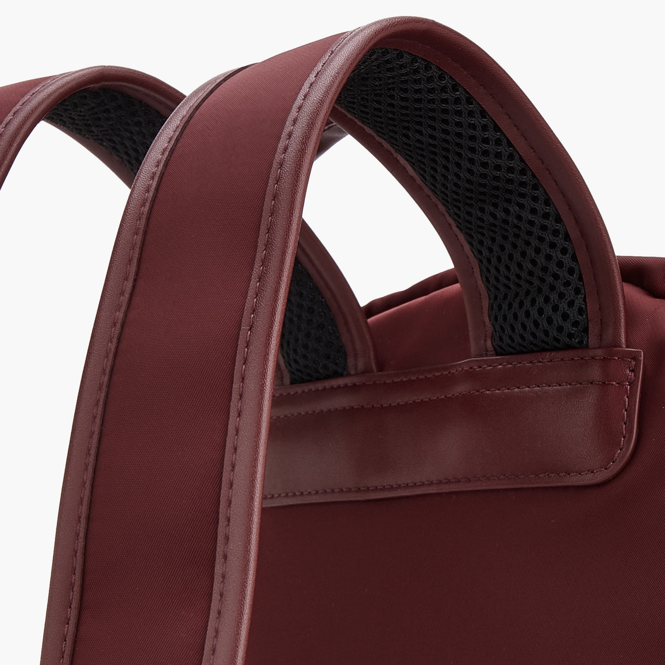 شنطة ظهر بأحزمة كتف قابلة للتعديل وطبعات الشعار من لي كوبر-school-bagsandbackpacks-backpacks-image-6