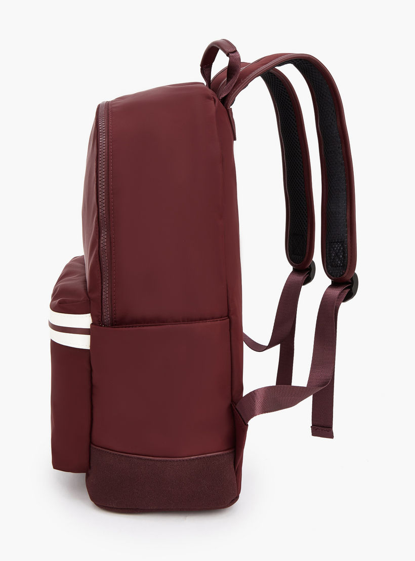 شنطة ظهر بأحزمة كتف قابلة للتعديل وطبعات الشعار من لي كوبر-school-bagsandbackpacks-backpacks-image-3