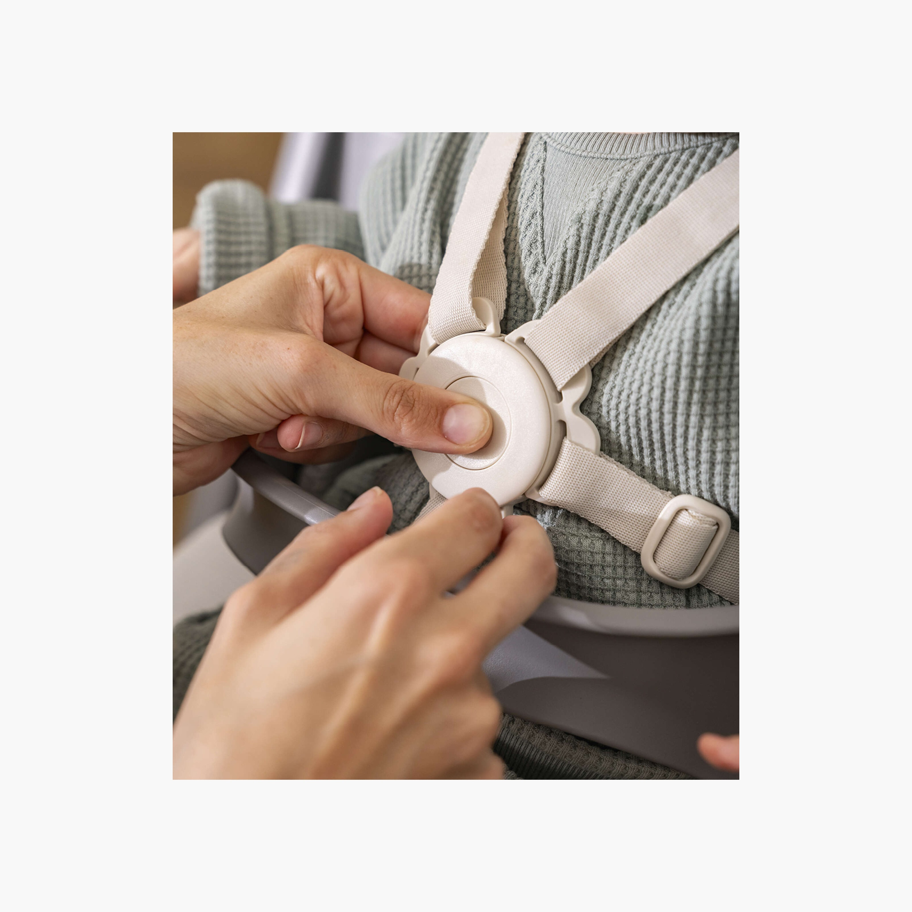 حزام أمان سريع الفك تريب تراب V2 من ستوكي-baby-feeding-highchairsandboosters-image-1