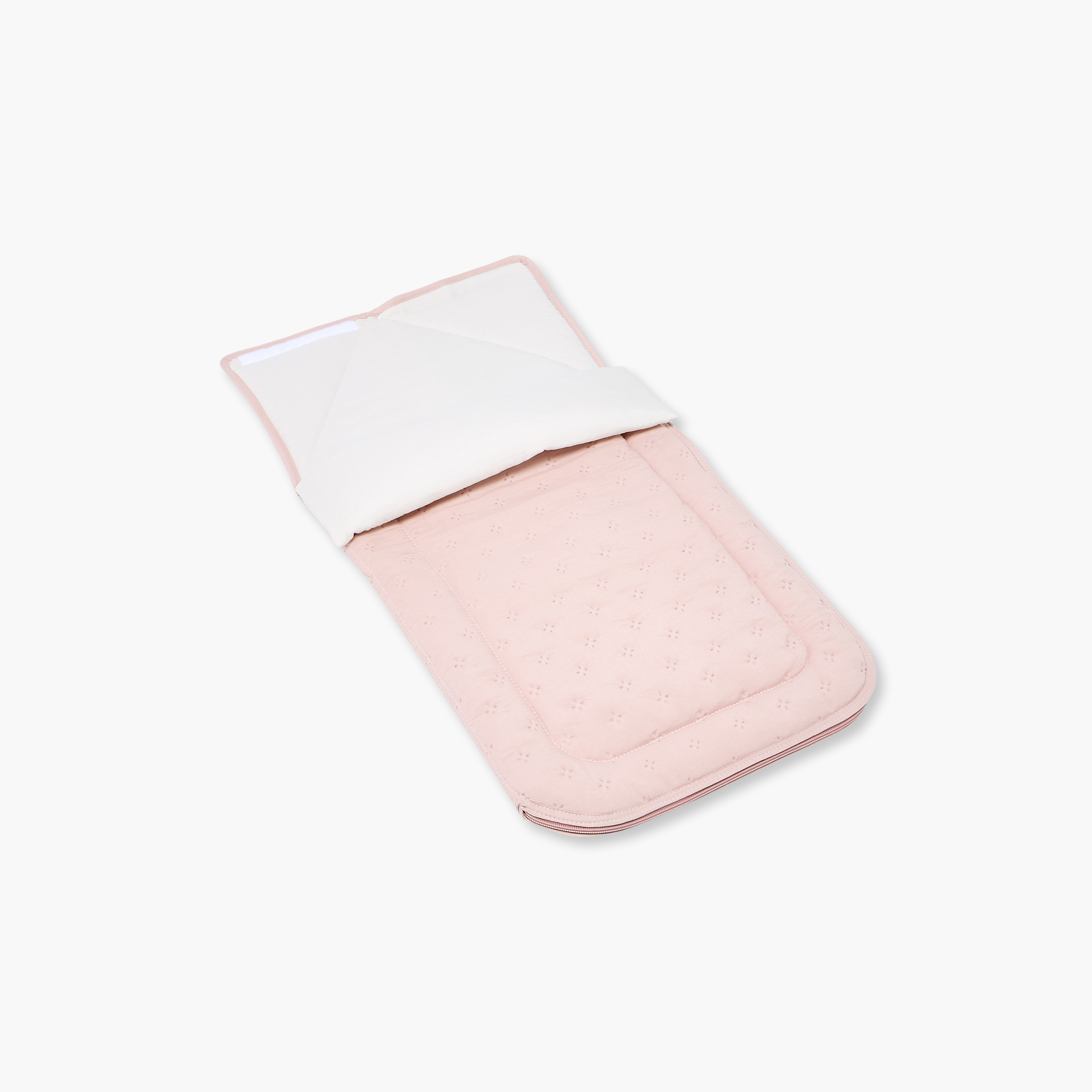 مشبك عش الأطفال من كامبراس-baby-nursery-babybedding-image-2