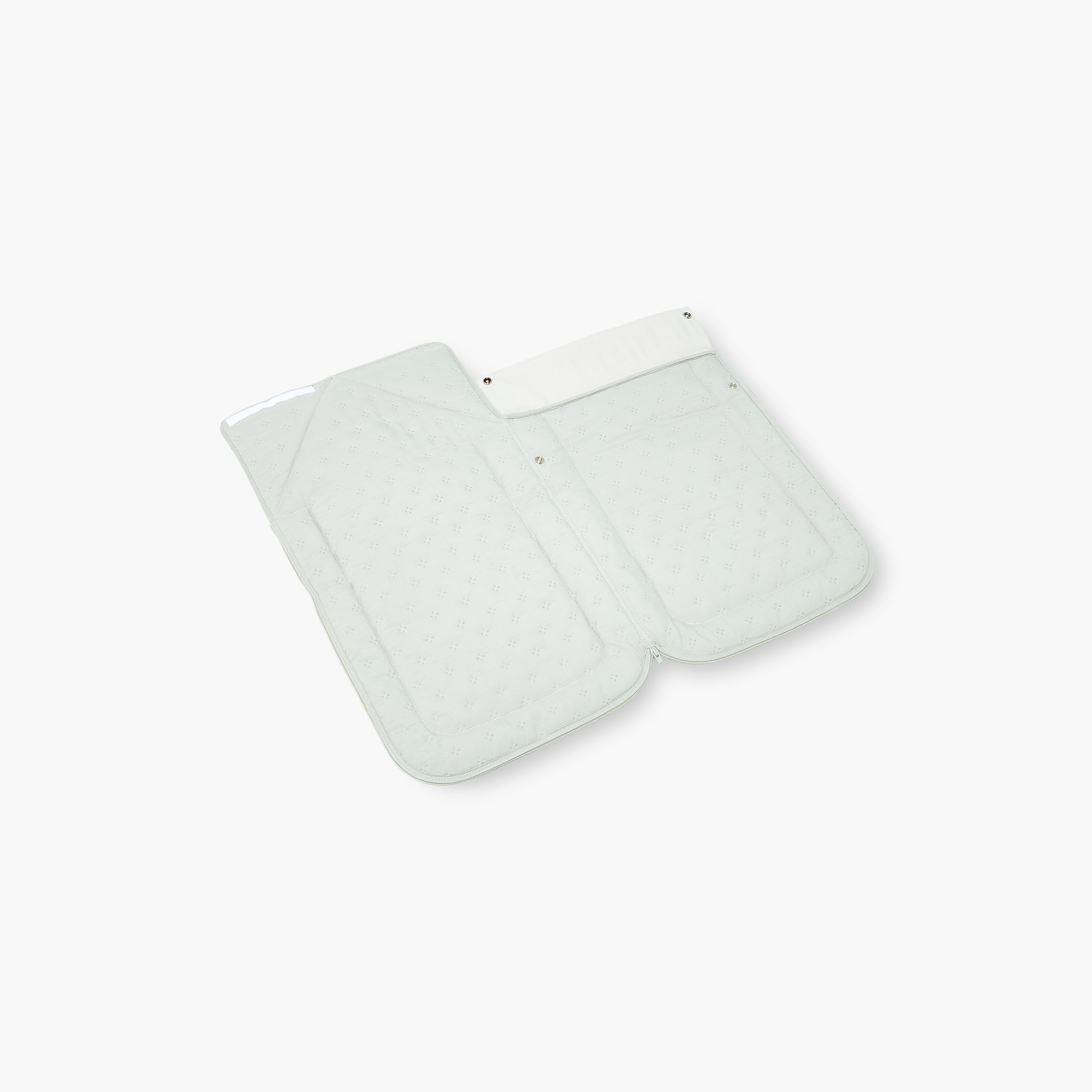 Cambrass Baby Nest Clip-baby-nursery-babybedding-image-4