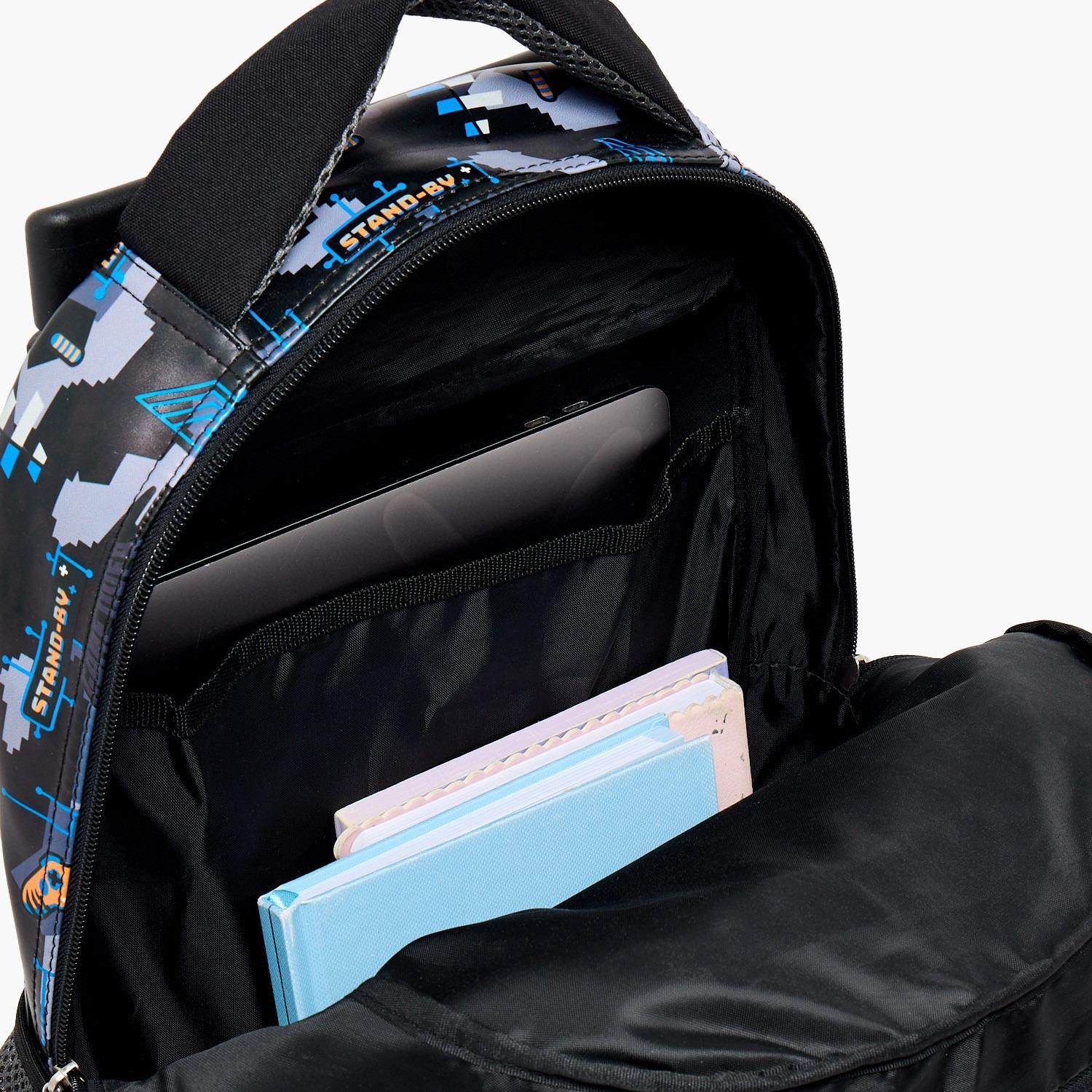 شنطة ترولي بطبعات ألعاب وسحاب إغلاق للأولاد 8-12 سنوات من سامي ستديو - 17 بوصة-school-bagsandbackpacks-trolleybags-image-7
