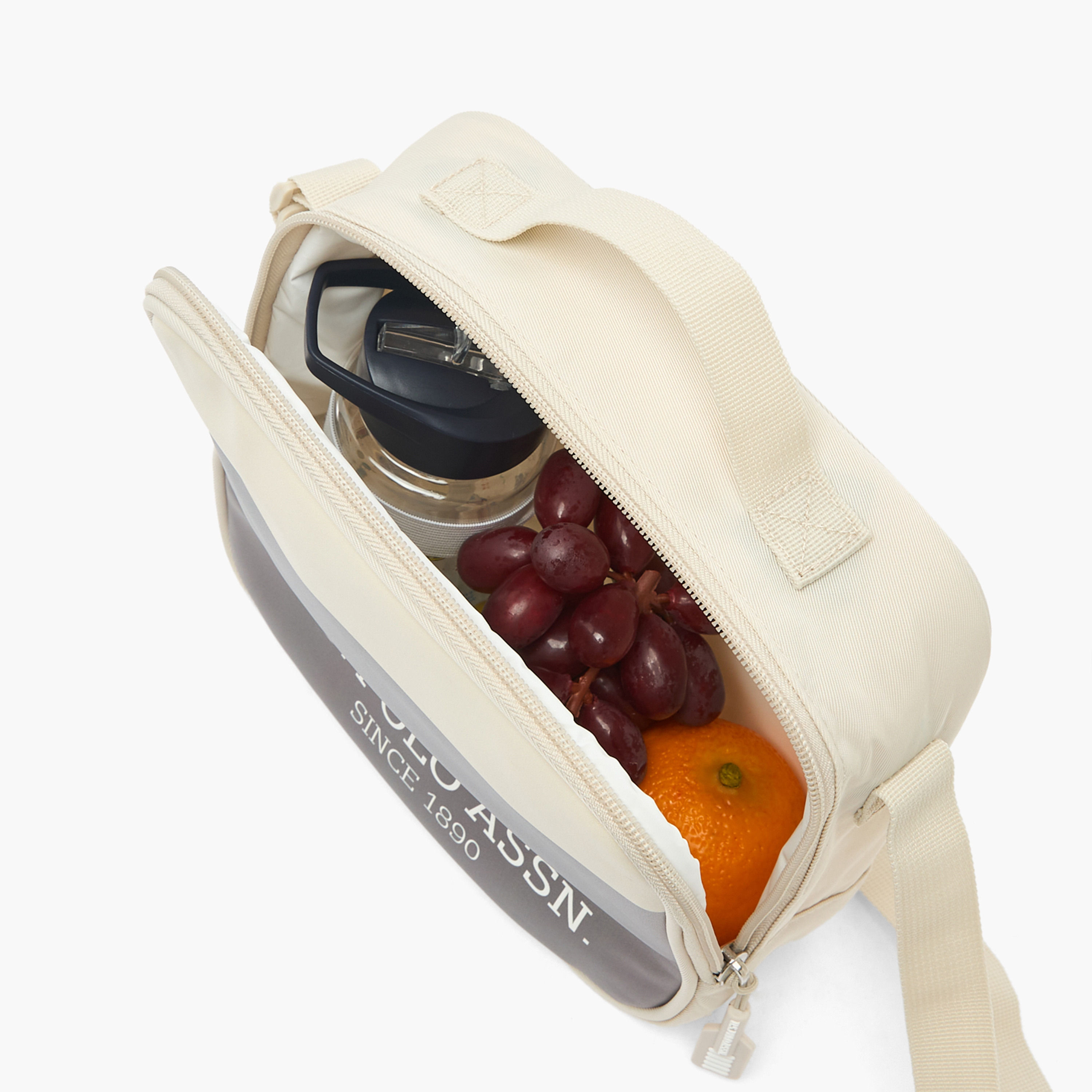 شنطة غداء عازلة للحرارة بطبعات للأولاد من 8 - 13 سنة من  يو أس بولو أسن-school-lunchessentials-lunchbags-image-4