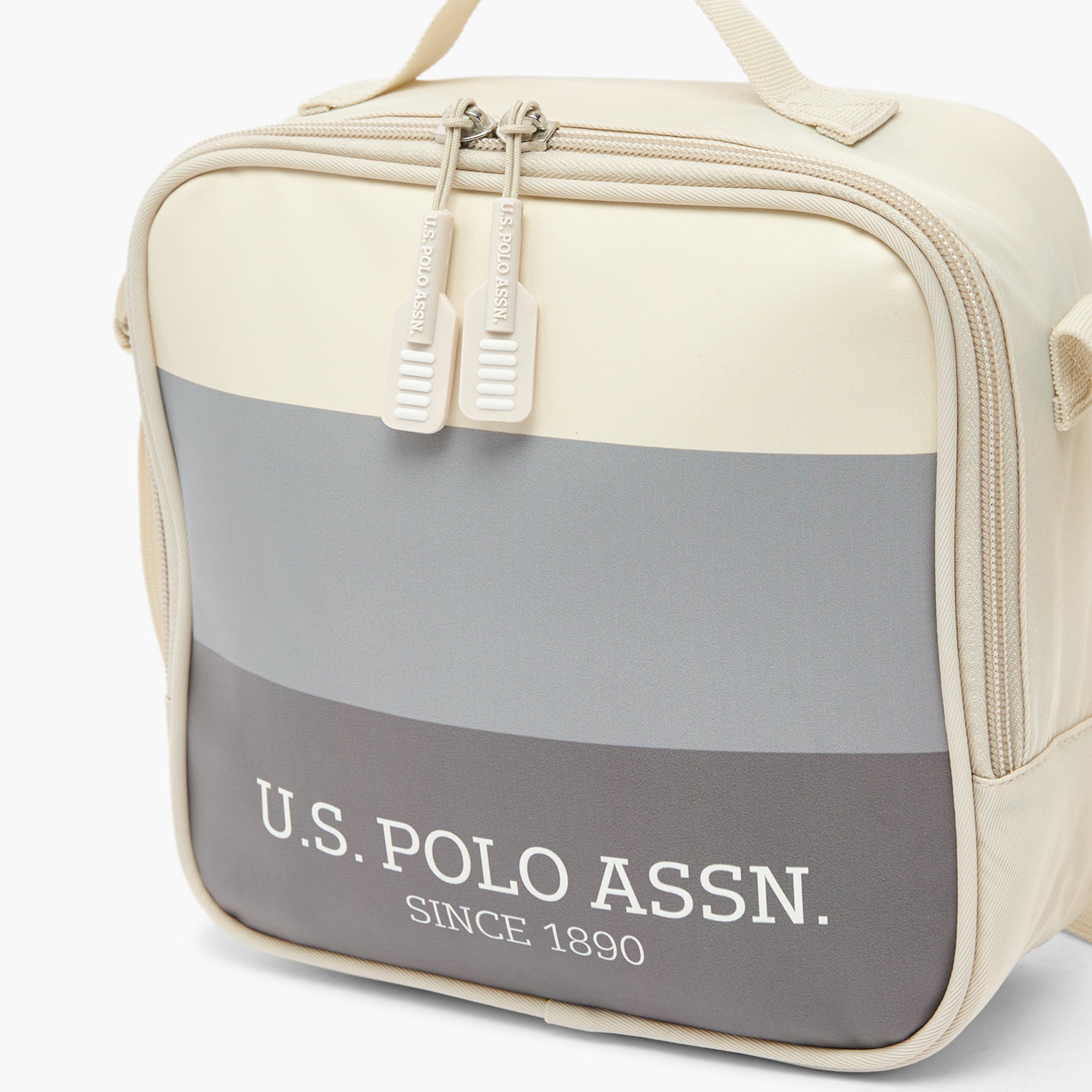 شنطة غداء عازلة للحرارة بطبعات للأولاد من 8 - 13 سنة من  يو أس بولو أسن-school-lunchessentials-lunchbags-image-5