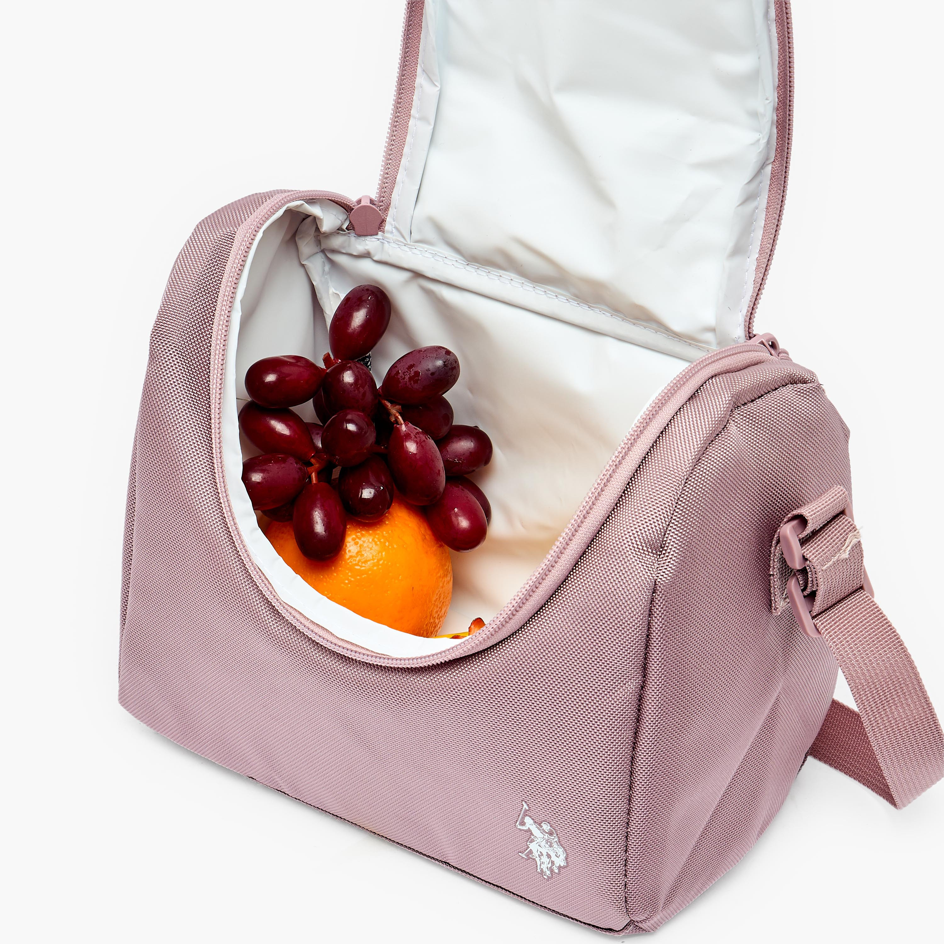 شنطة غداء بطبعة شعار من يو إس بولو أسن للبنات 8-13 سنة مع حزام قابل للتعديل-school-lunchessentials-lunchbags-image-3
