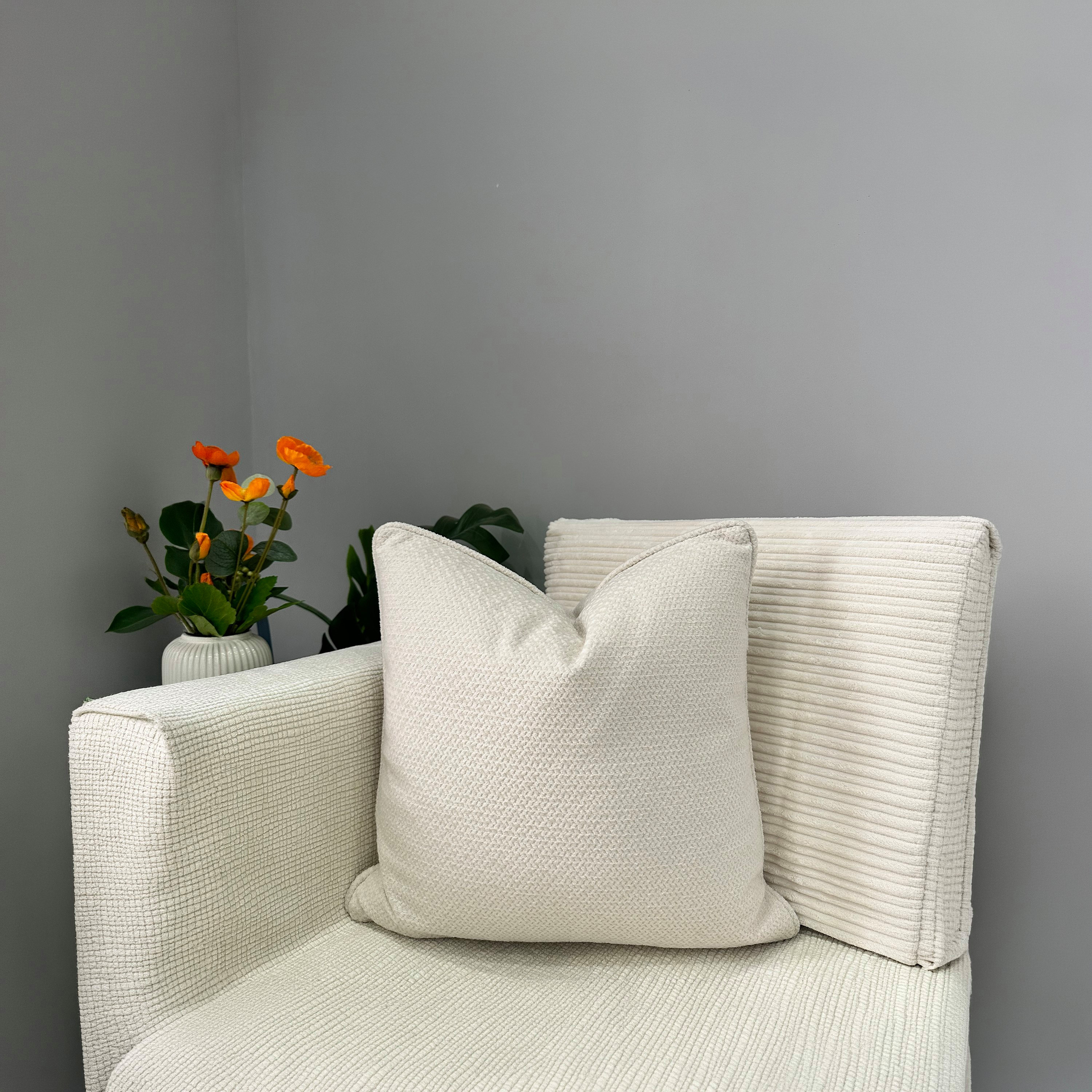 وسادة محشوة بحشوة صلبة - 45 × 45 سم-household-cushionsandthrows-filledcushions-decorativecushions-image-6