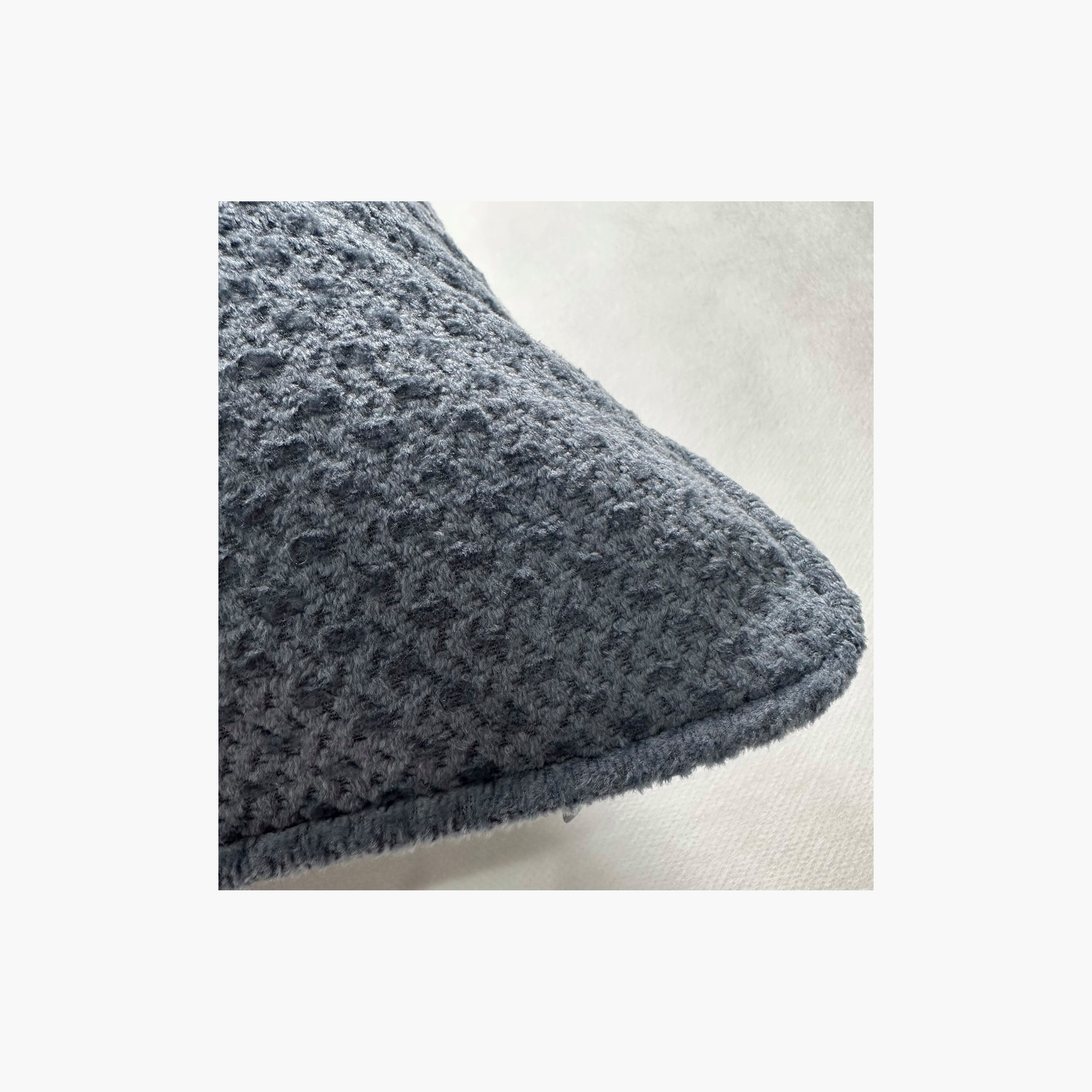 وسادة محشوة بحشوة صلبة - 45 × 45 سم-household-cushionsandthrows-filledcushions-decorativecushions-image-18