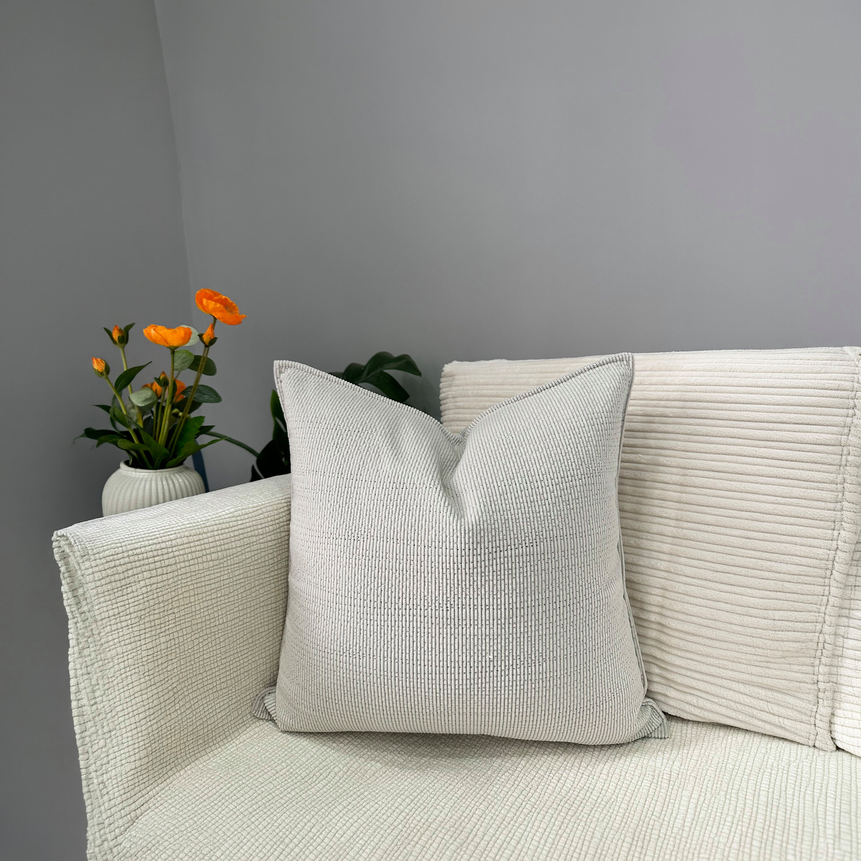 وسادة محشوة بحشوة صلبة - 45 × 45 سم-household-cushionsandthrows-filledcushions-decorativecushions-image-29