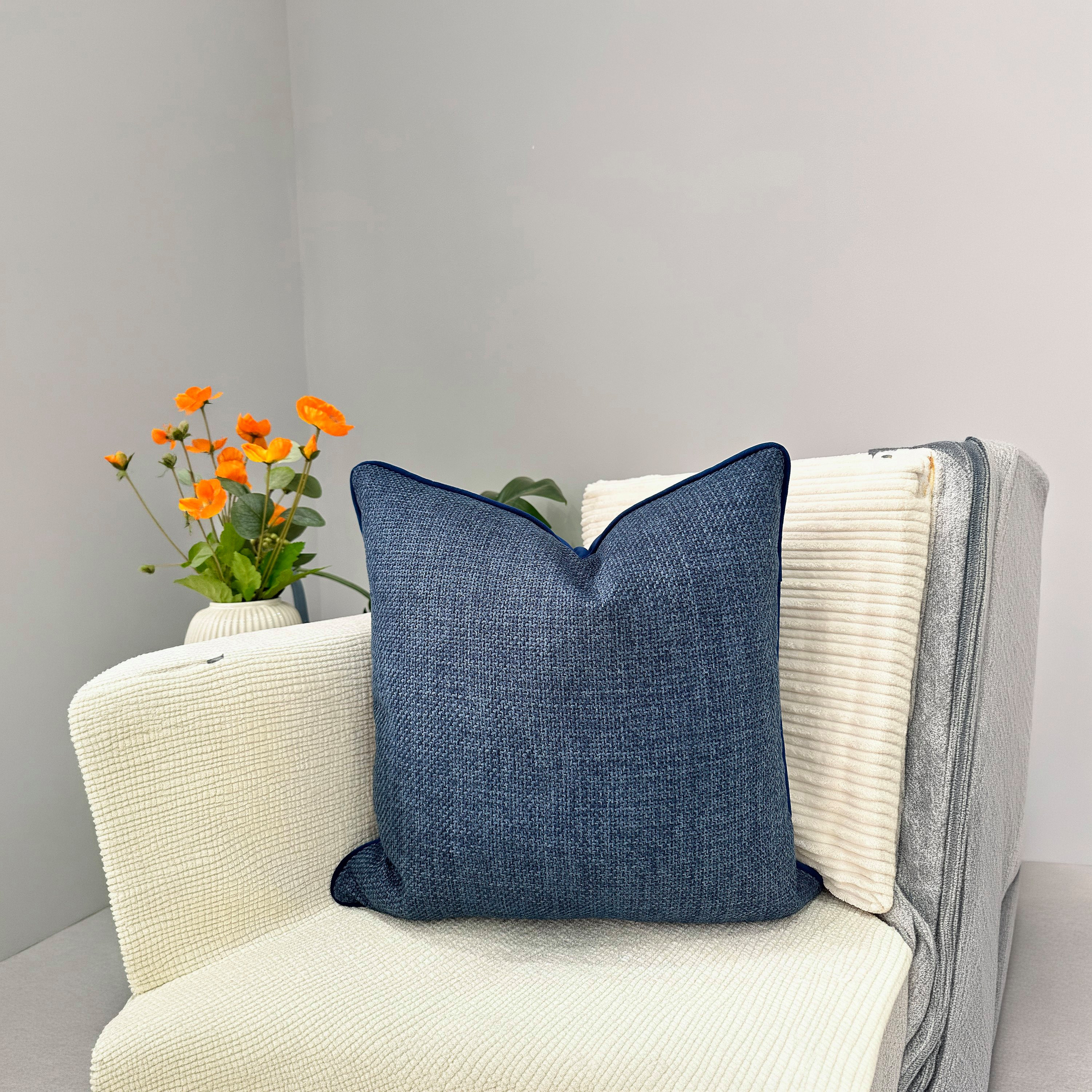 وسادة محشوة بحشوة صلبة - 45 × 45 سم-household-cushionsandthrows-filledcushions-decorativecushions-image-25