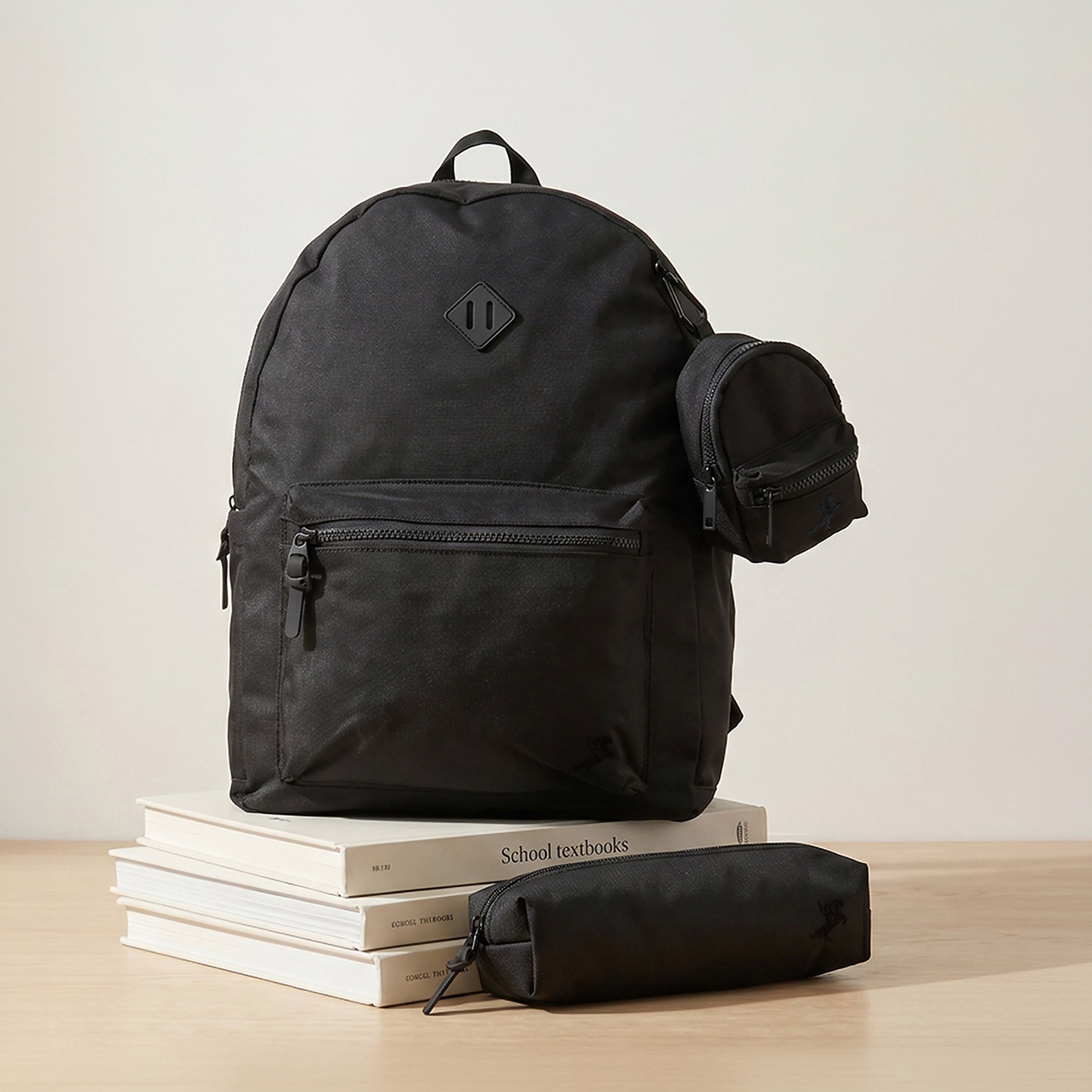 طقم شنطة ظهر مدرسية سادة للأطفال من 8 إلى 13 سنة مع مقلمة وباوتش - 17 بوصة-school-bagsandbackpacks-backpacks-image-1