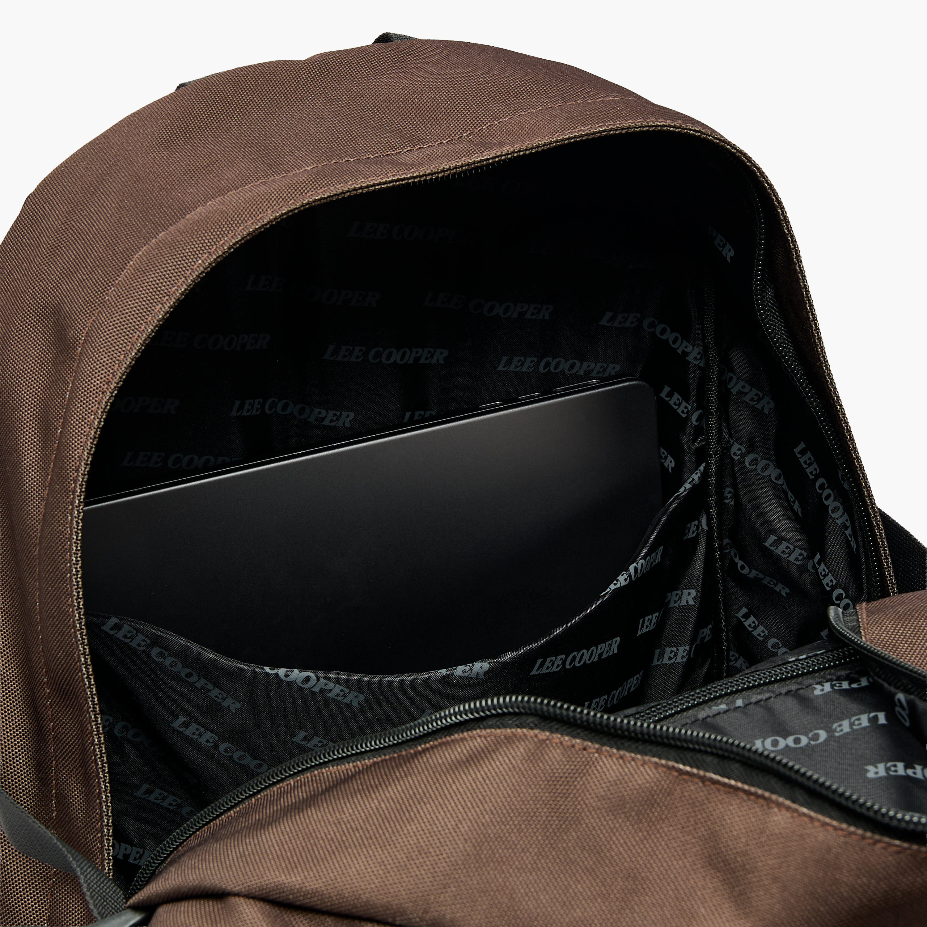 شنطة ظهر مدرسية سادة بأحزمة كتف مبطنة للأطفال بعمر 13 سنة فأكثر من لي كوبر-boys-accessories-bagsandbackpacks-image-4