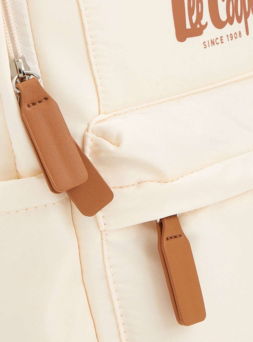 شنطة ظهر بحمالات كتف قابلة للتعديل وطبعات شعار من لي كوبر-women-bagsandwallets-backpacks-image-3
