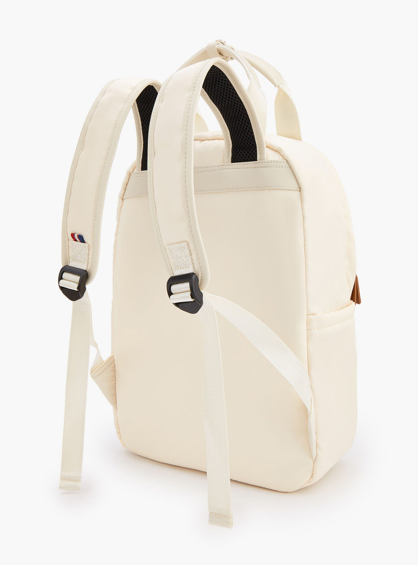 شنطة ظهر بحمالات كتف قابلة للتعديل وطبعات شعار من لي كوبر-women-bagsandwallets-backpacks-image-7