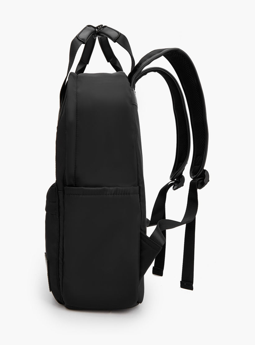 شنطة ظهر بحمالات كتف قابلة للتعديل وطبعات شعار من لي كوبر-women-bagsandwallets-backpacks-image-6