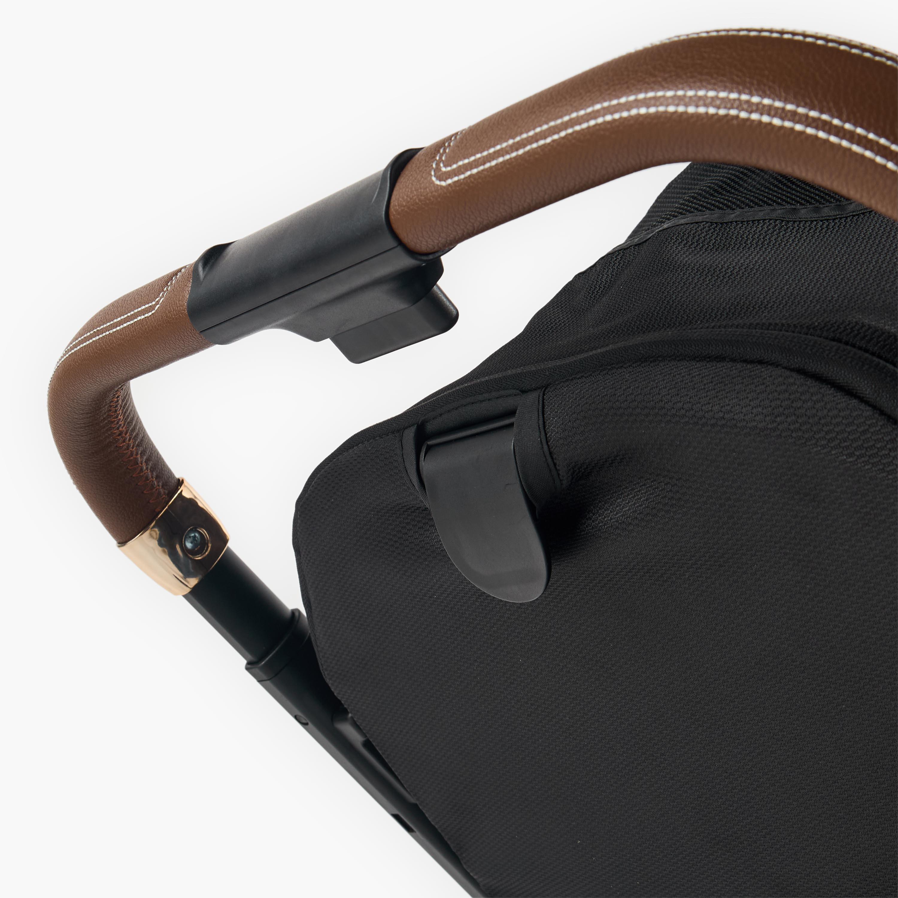 نظام سفر سناغ مع حزام أمان من جونيورز-baby-gear-strollersandprams-travelsystems-image-7