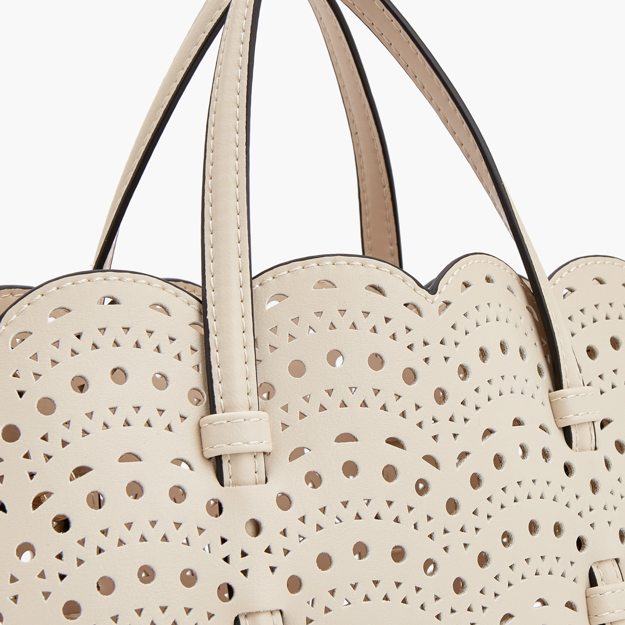 شنطة توت بقص ليزر ومحفظة من سيليست-women-bagsandwallets-handbags-image-5