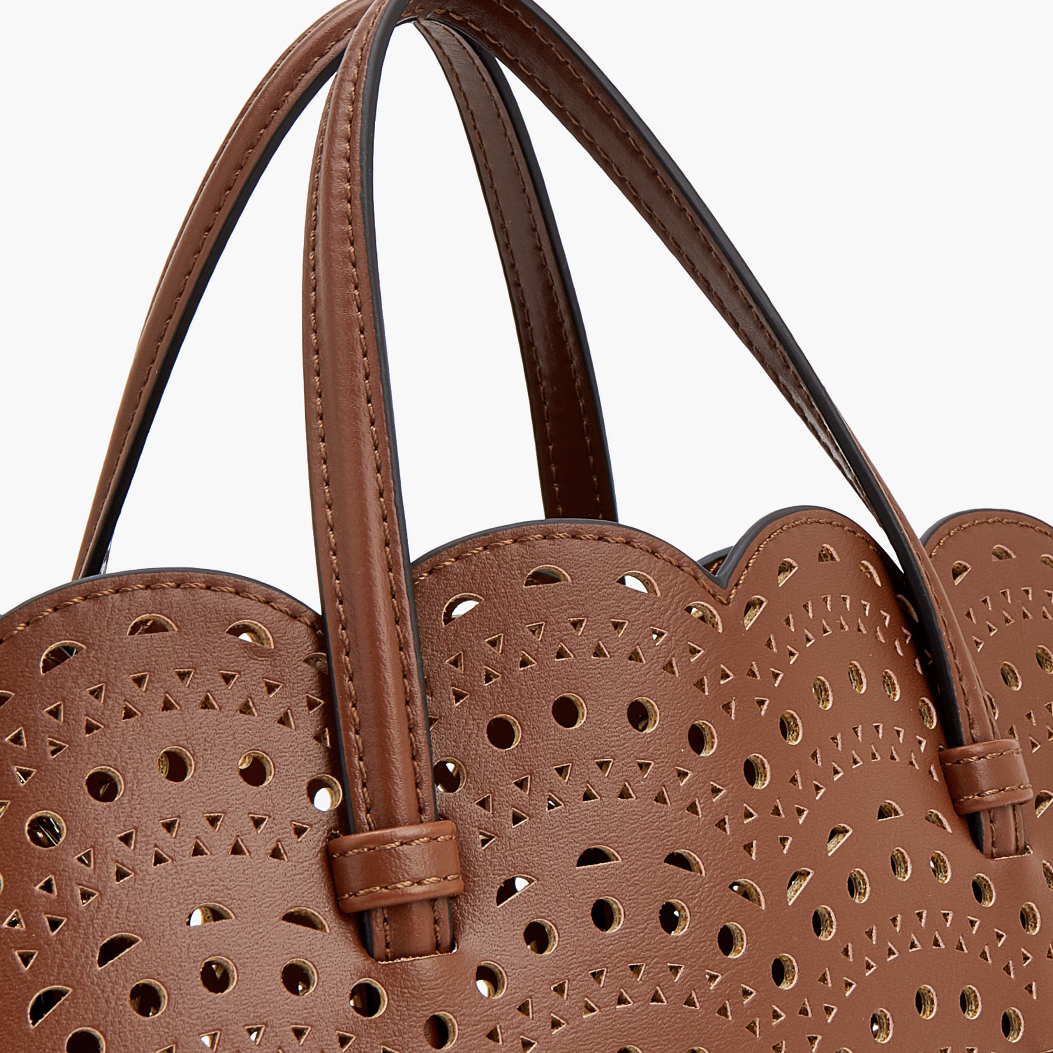 شنطة توت بقص ليزر ومحفظة من سيليست-women-bagsandwallets-handbags-image-5
