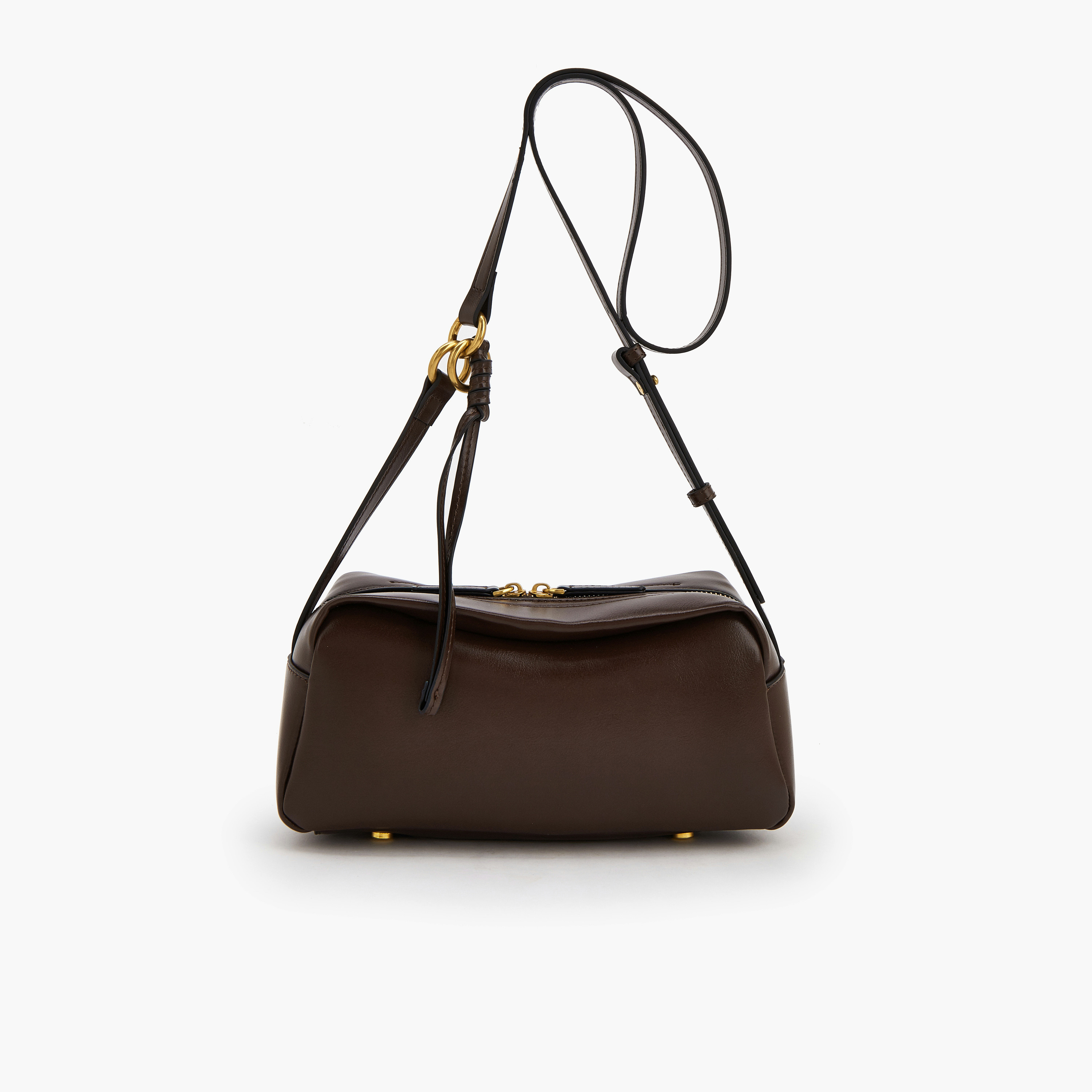 شنطة كروس بودي مونوجرام بحزام قابل للتعديل من سيليست-women-bagsandwallets-handbags-image-4