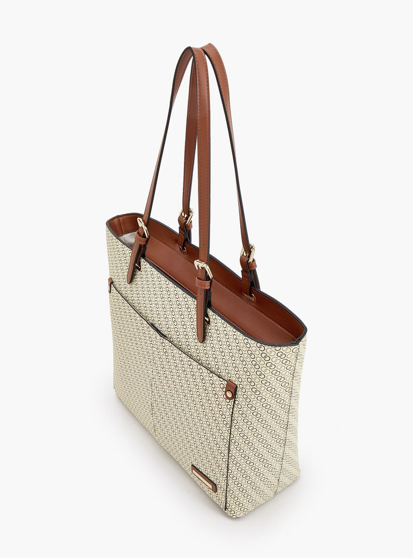 شنطة توتي بأحزمة مزدوجة وسحاب إغلاق وطبعات مونوجرام من سيليست-women-bagsandwallets-handbags-image-5