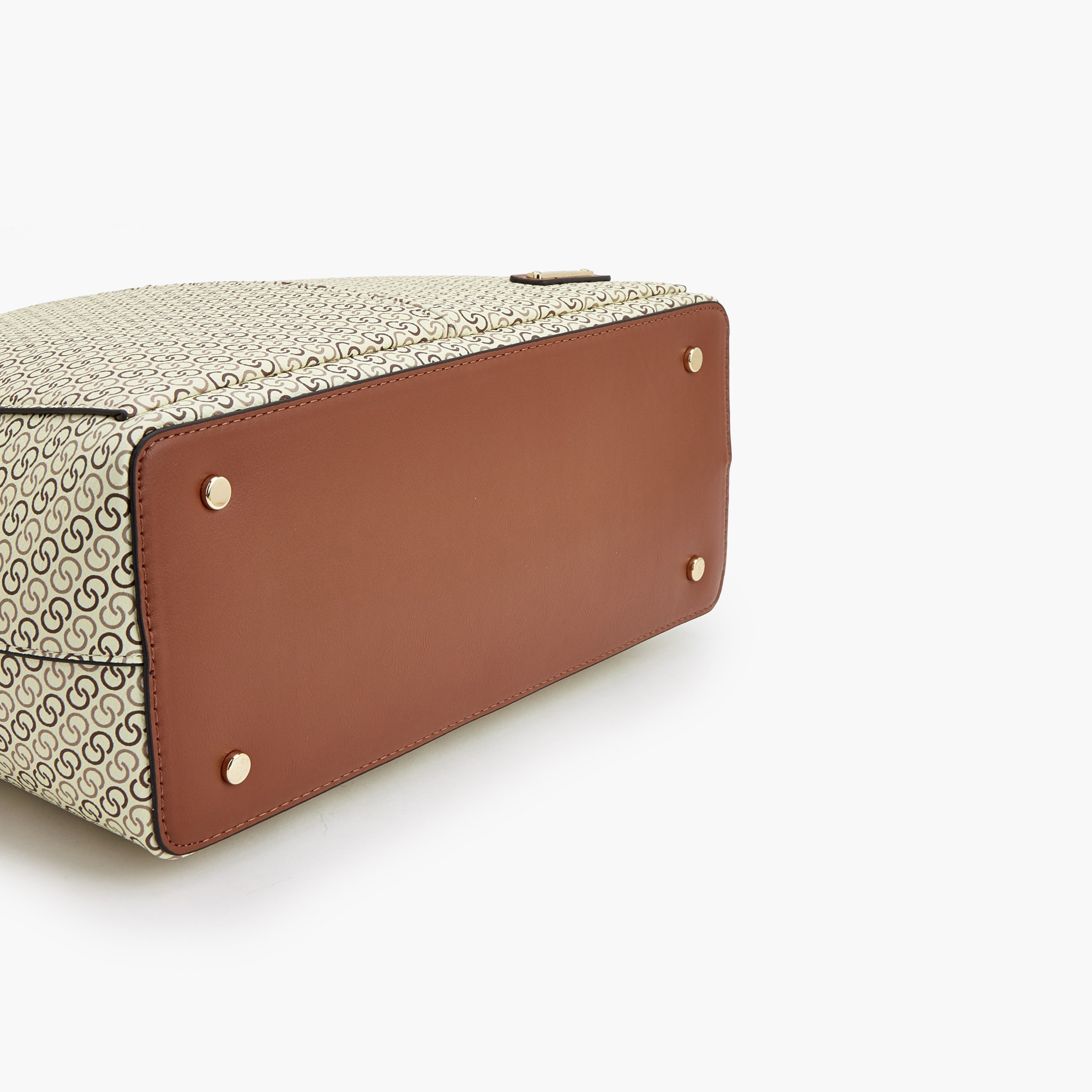 شنطة توتي بأحزمة مزدوجة وسحاب إغلاق وطبعات مونوجرام من سيليست-women-bagsandwallets-handbags-image-6