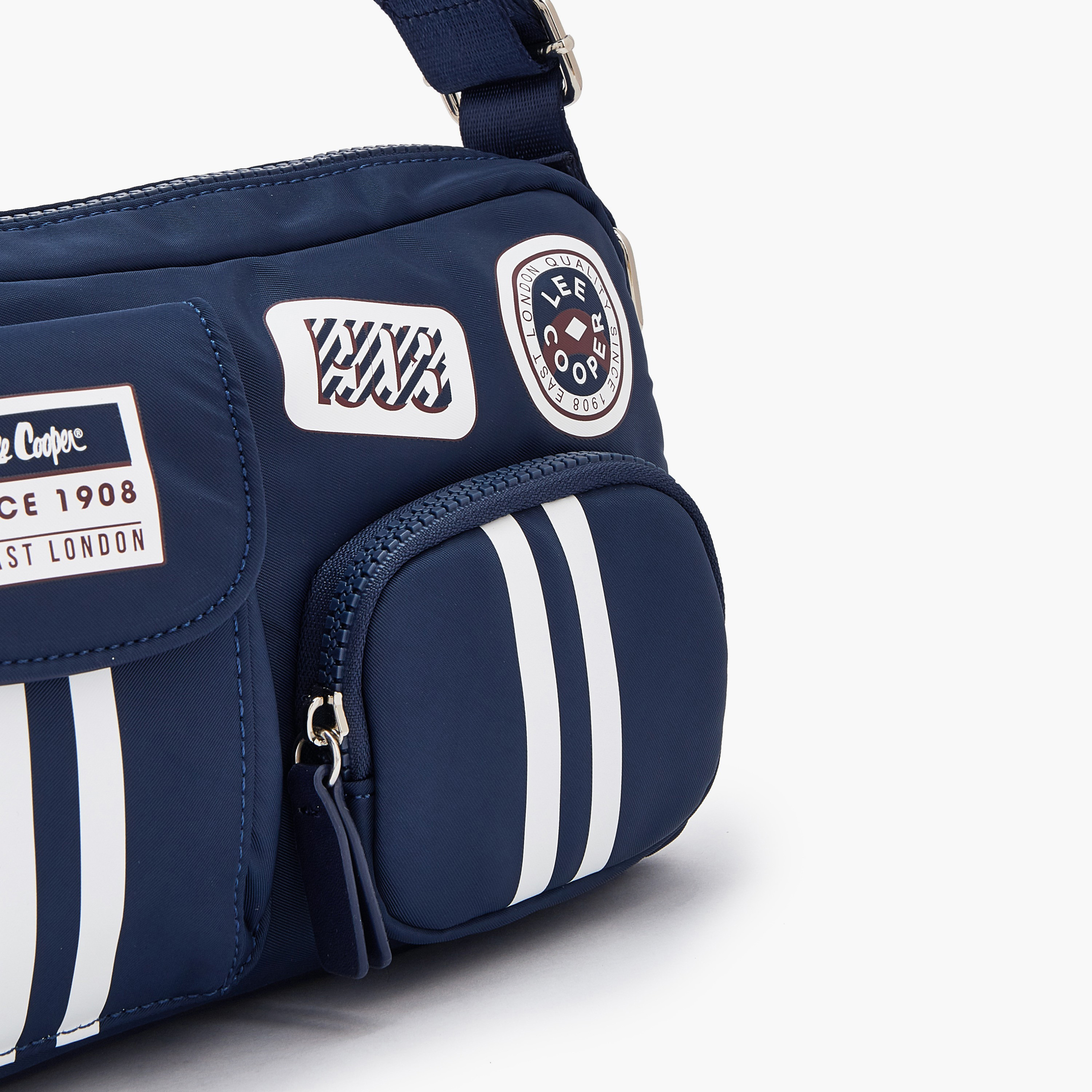 شنطة كروس بودي بحزام قابل للتعديل وتزيينات شعار من لي كوبر-women-bagsandwallets-handbags-image-4