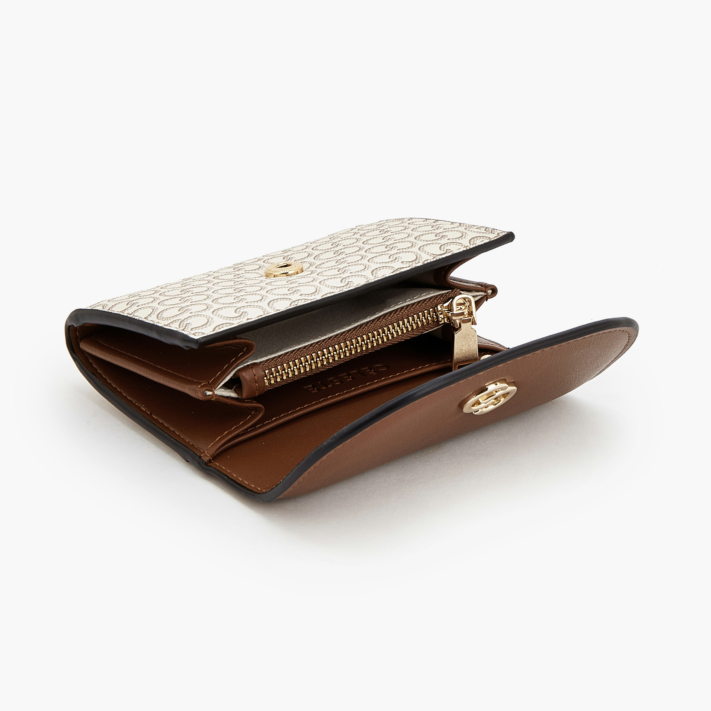 محفظة بطبعات مونوجرام وبقفل مغناطيسي كبس من سيليست-women-bagsandwallets-wallets-image-6