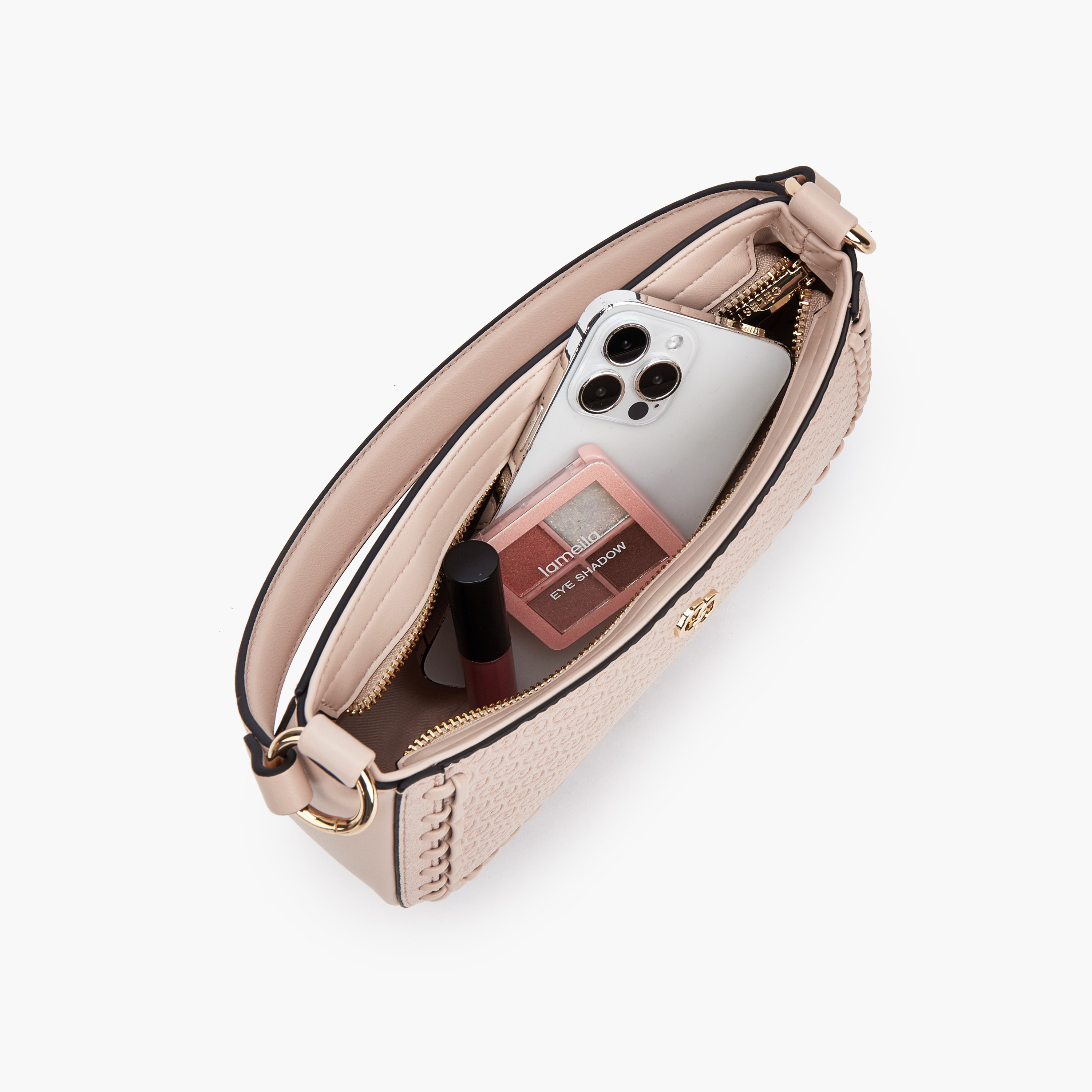 شنطة كتف بسحاب إغلاق ونقوش مونوجرام من سيليست-women-bagsandwallets-handbags-image-7