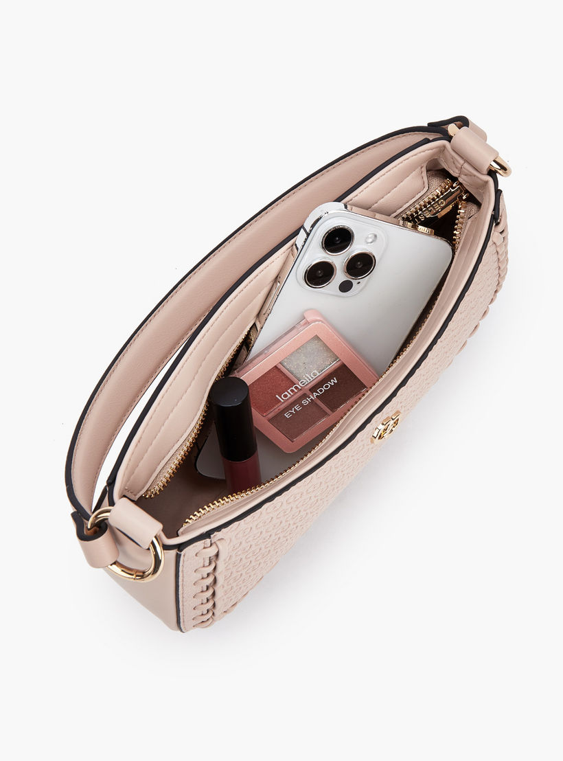 شنطة كتف بسحاب إغلاق ونقوش مونوجرام من سيليست-women-bagsandwallets-handbags-image-7
