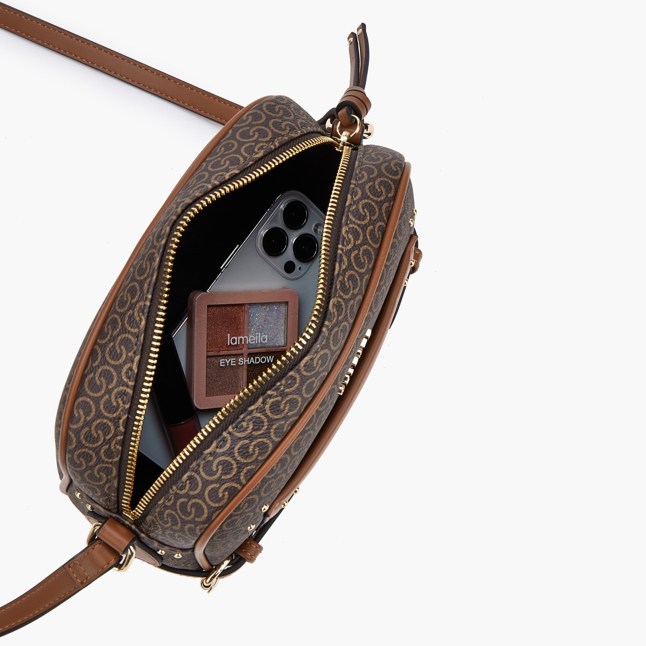 شنطة كروس بودي بسحاب إغلاق وطبعات مونوجرام من سيليست-women-bagsandwallets-handbags-image-7