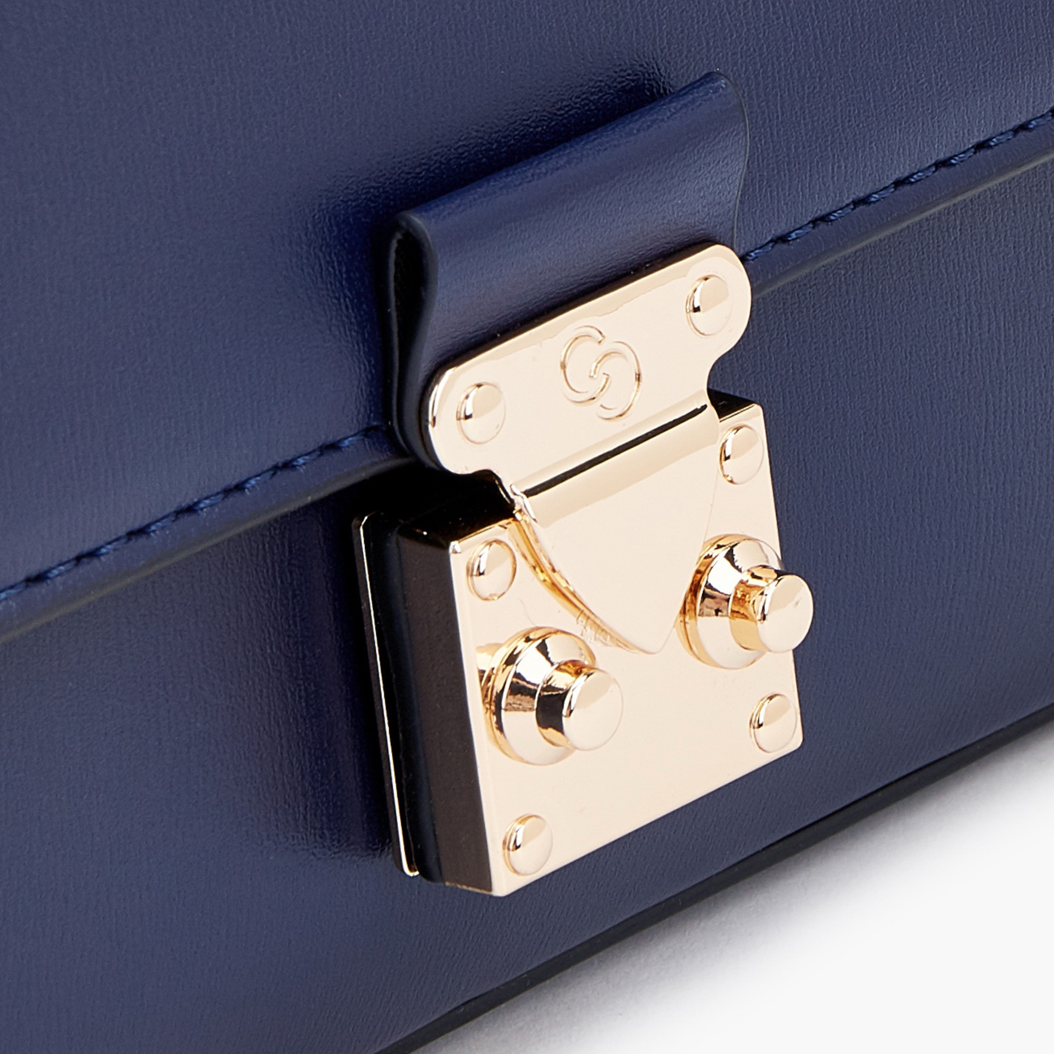 شنطة كروس بودي سادة بإغلاق مغناطيسي من سيليست-women-bagsandwallets-handbags-image-3