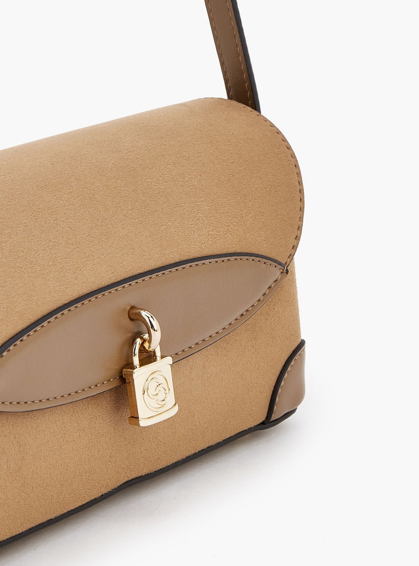 شنطة كروس بودي سادة بإغلاق مغناطيسي من سيليست-women-bagsandwallets-handbags-image-3