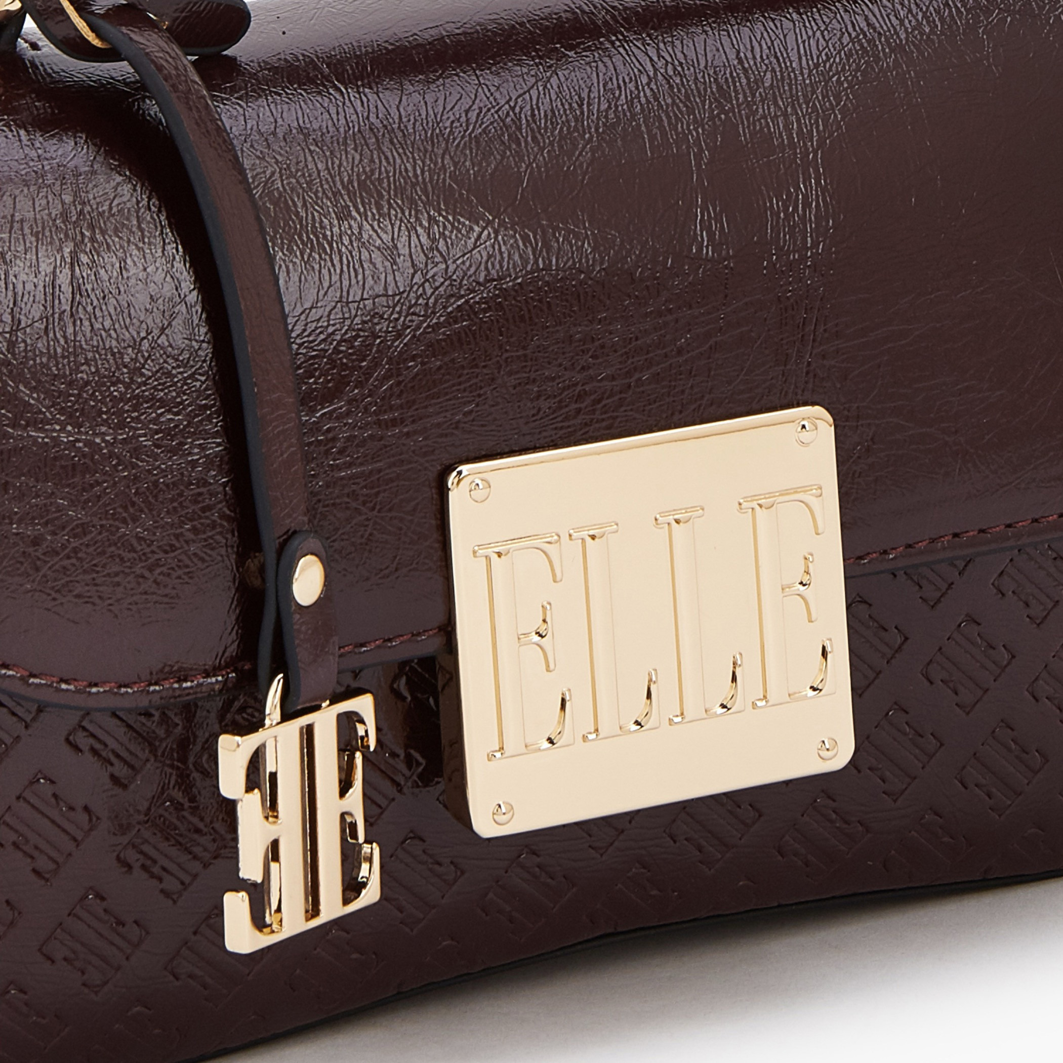 شنطة ساتشيل بنقوش مونوجرام وحزام قابل للفصل من إيل-women-bagsandwallets-handbags-image-4