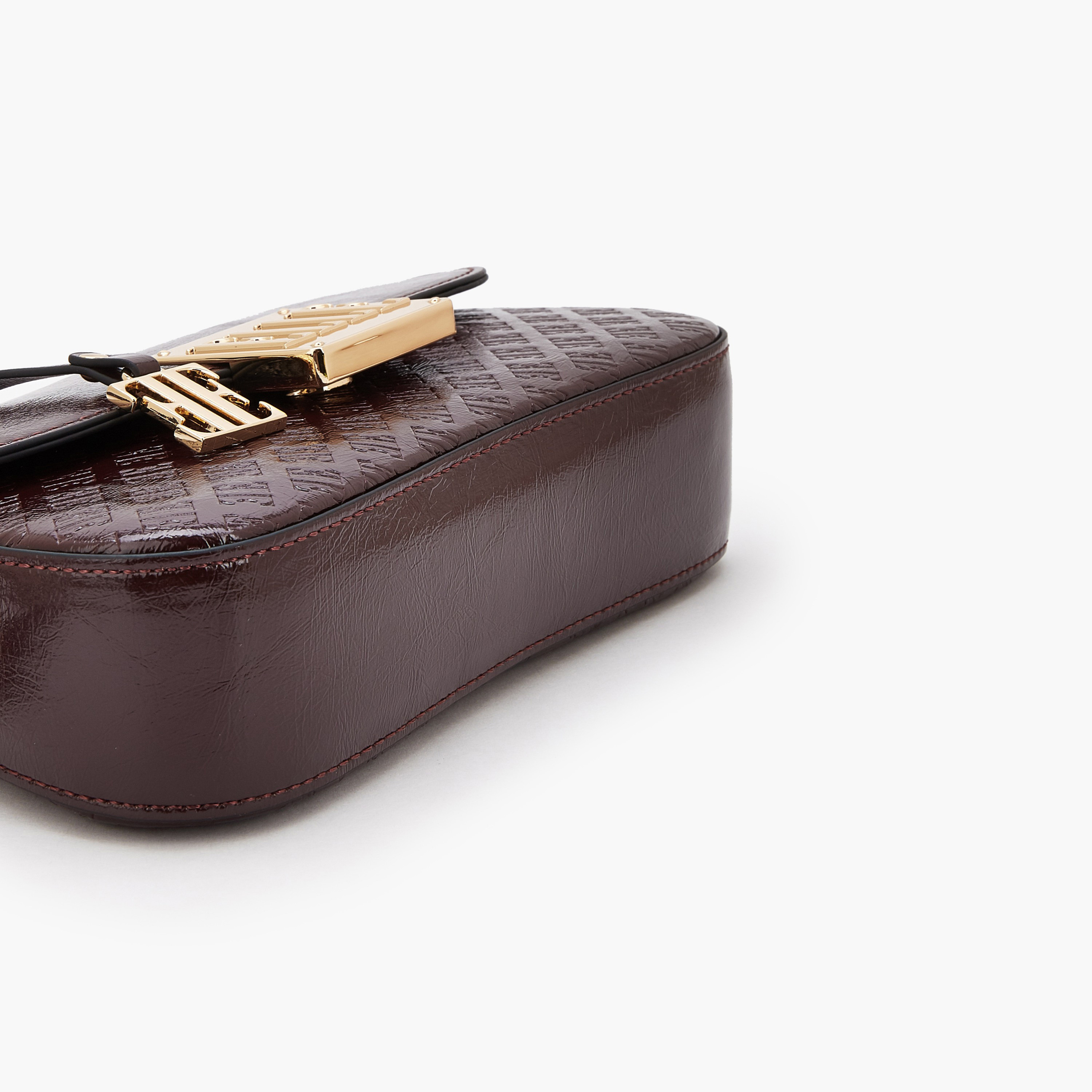 شنطة ساتشيل بنقوش مونوجرام وحزام قابل للفصل من إيل-women-bagsandwallets-handbags-image-6