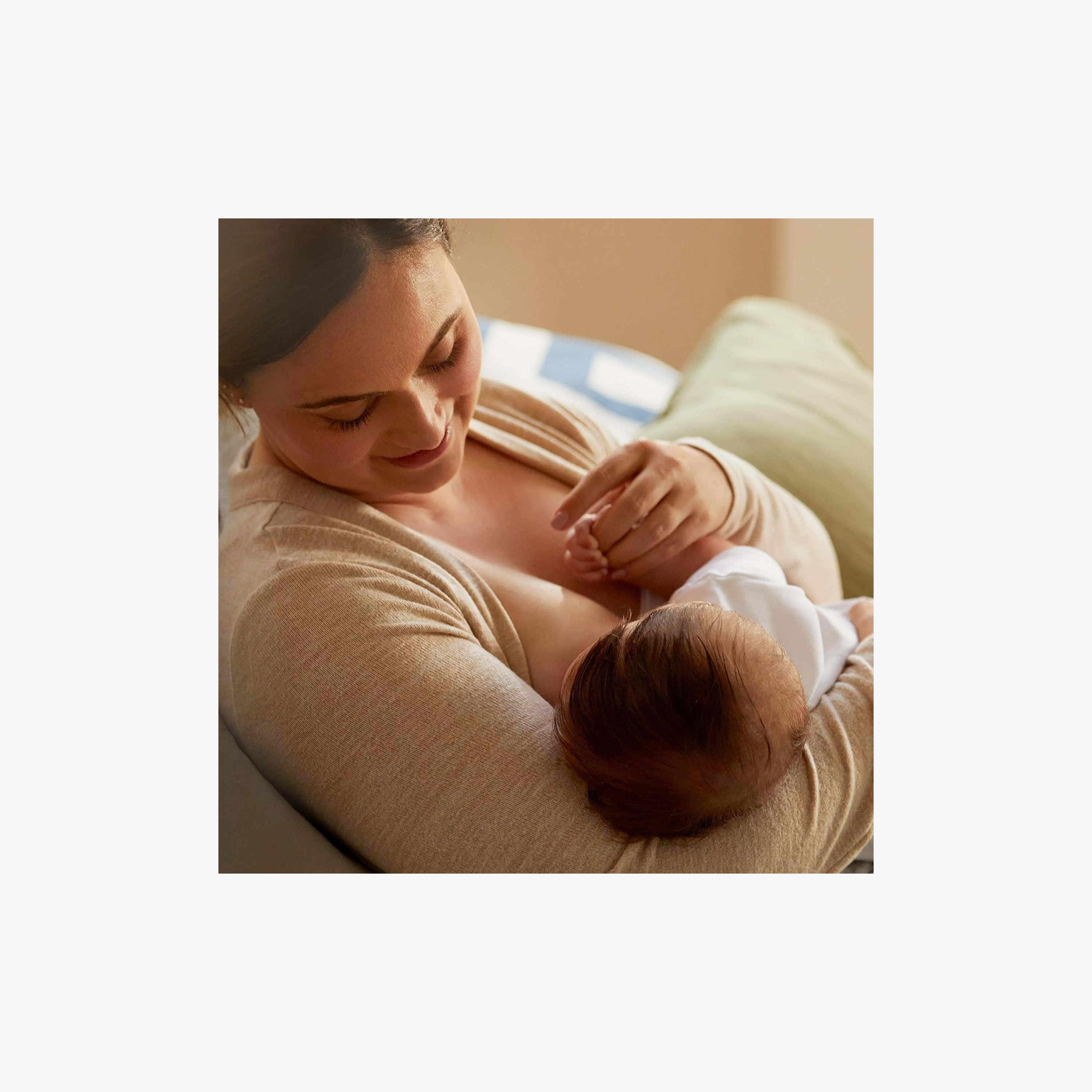 Medela Breastfeeding 2-Piece Hands-Free Breast Shields Set-baby-feeding-breastfeedingandcare-image-5