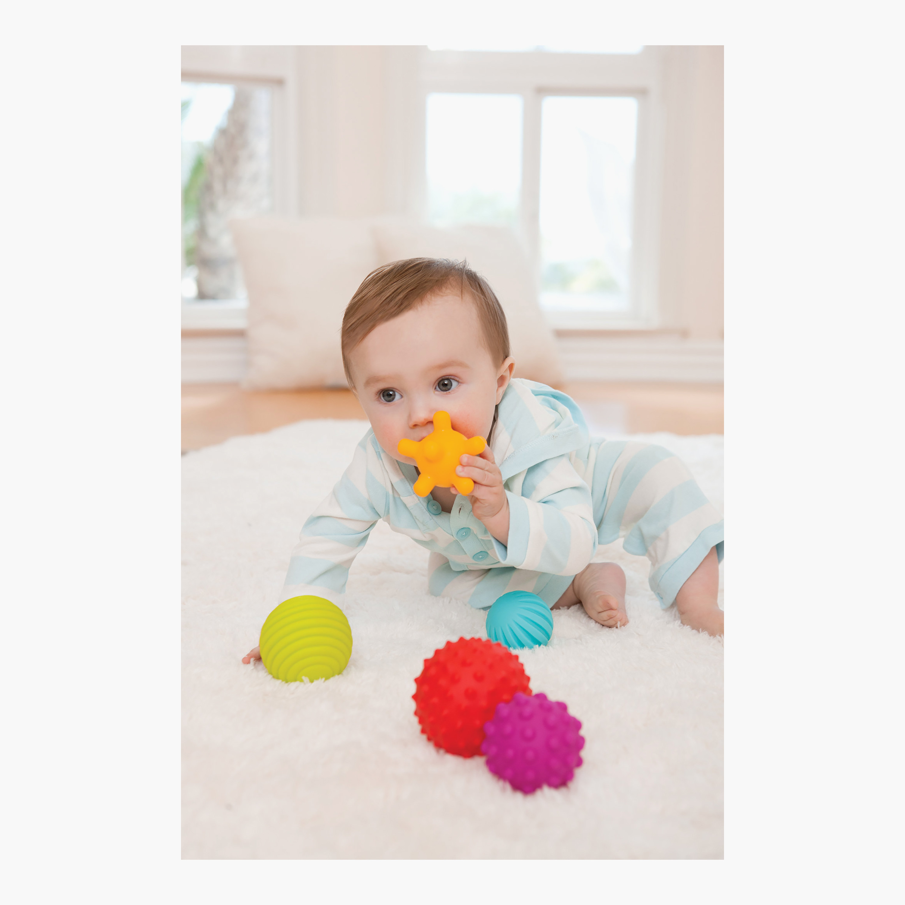 Infantino Textured Multi Ball Set - 6 Months+-toys-babyandtoddlertoys-stackingandnestingtoys-image-3