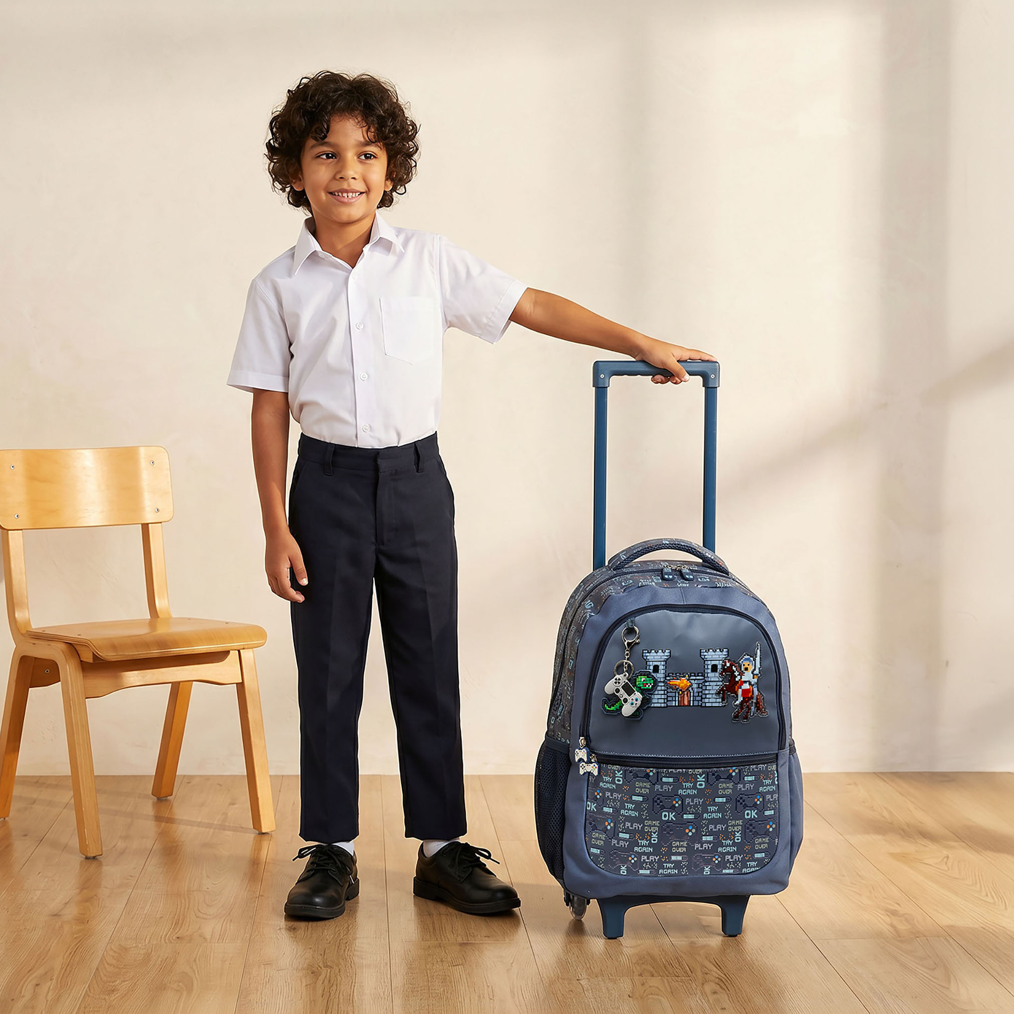 Juniors Gaming Print Trolley Bag for Boys 5-8 Years with Retractable Handle - 16 inches-school-bagsandbackpacks-trolleybags-image-3