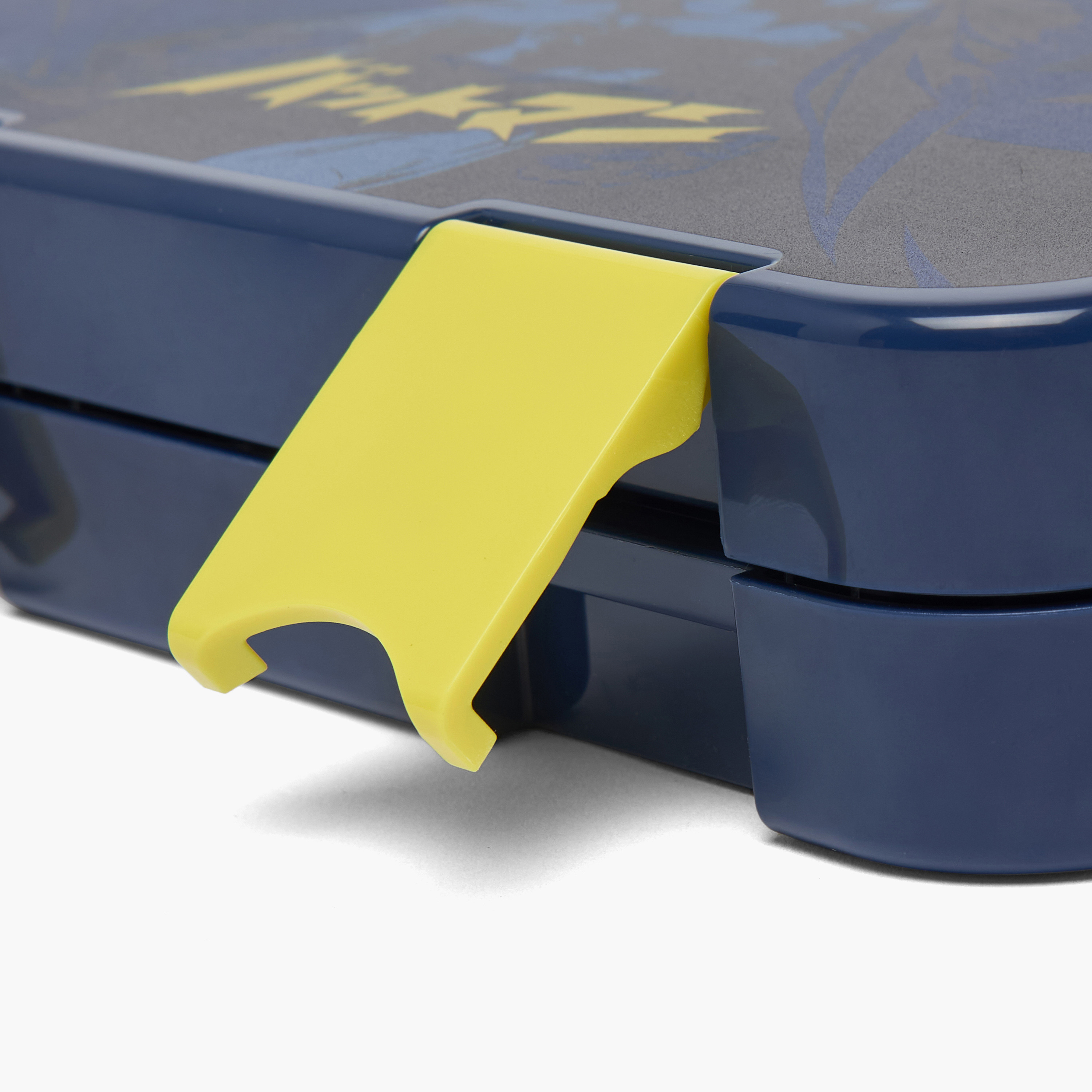 صندوق غداء بينتو بطبعات باتمان وبغطاء مزود بمشابك إغلاق للأولاد - 750 مل-school-lunchessentials-lunchboxes-image-9