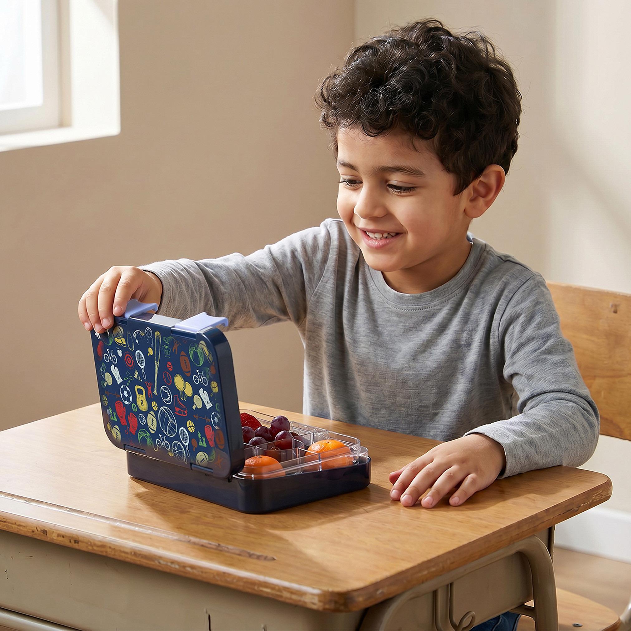 Juniors Sports Print Bento Lunch Box for Boys with Clip Lock Lid - 750 ml-school-lunchessentials-lunchboxes-image-3