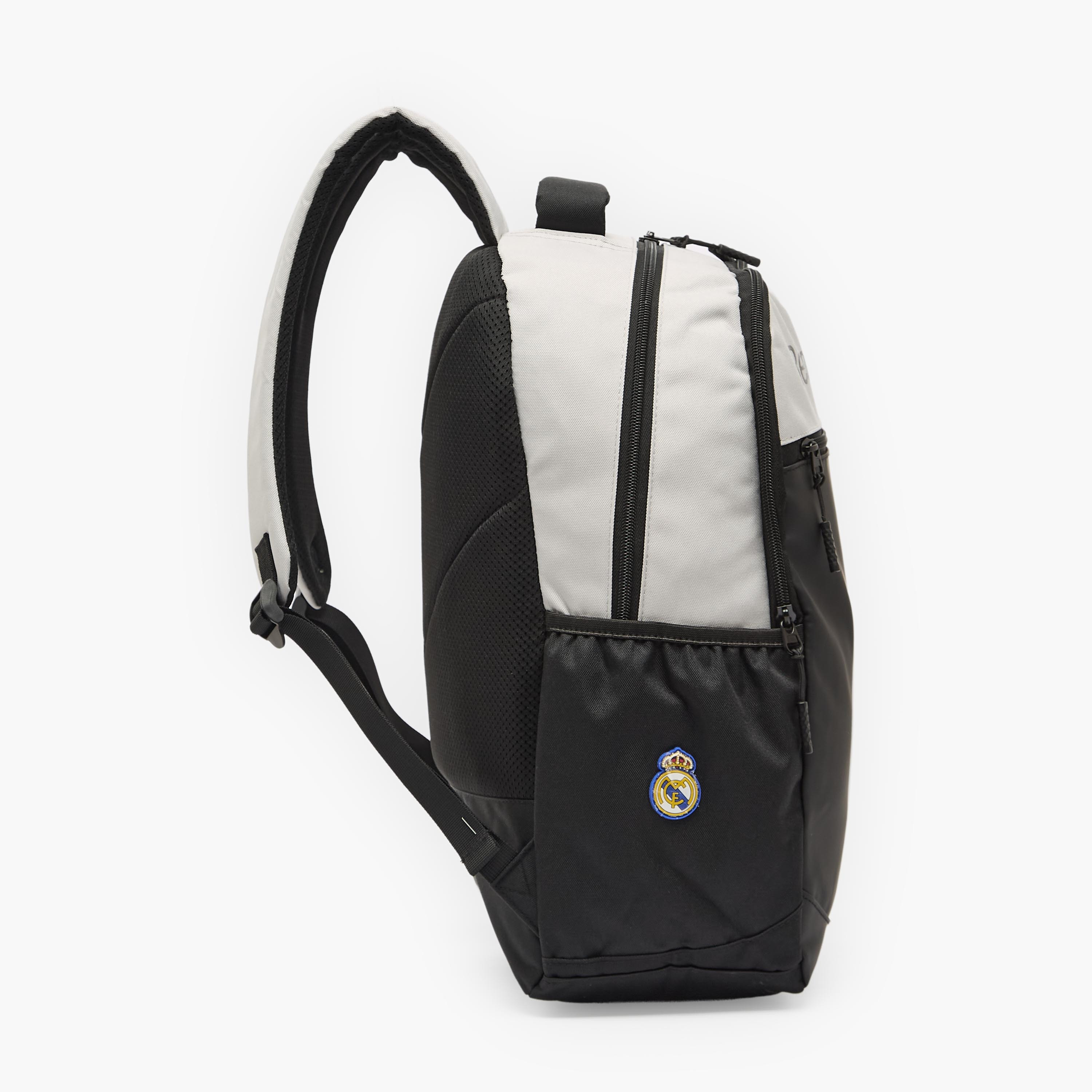 شنطة ظهر بطبعات ريال مدريد للأولاد 8-12 سنة مع حمّالات مبطنة - 17 بوصة-school-bagsandbackpacks-backpacks-image-8