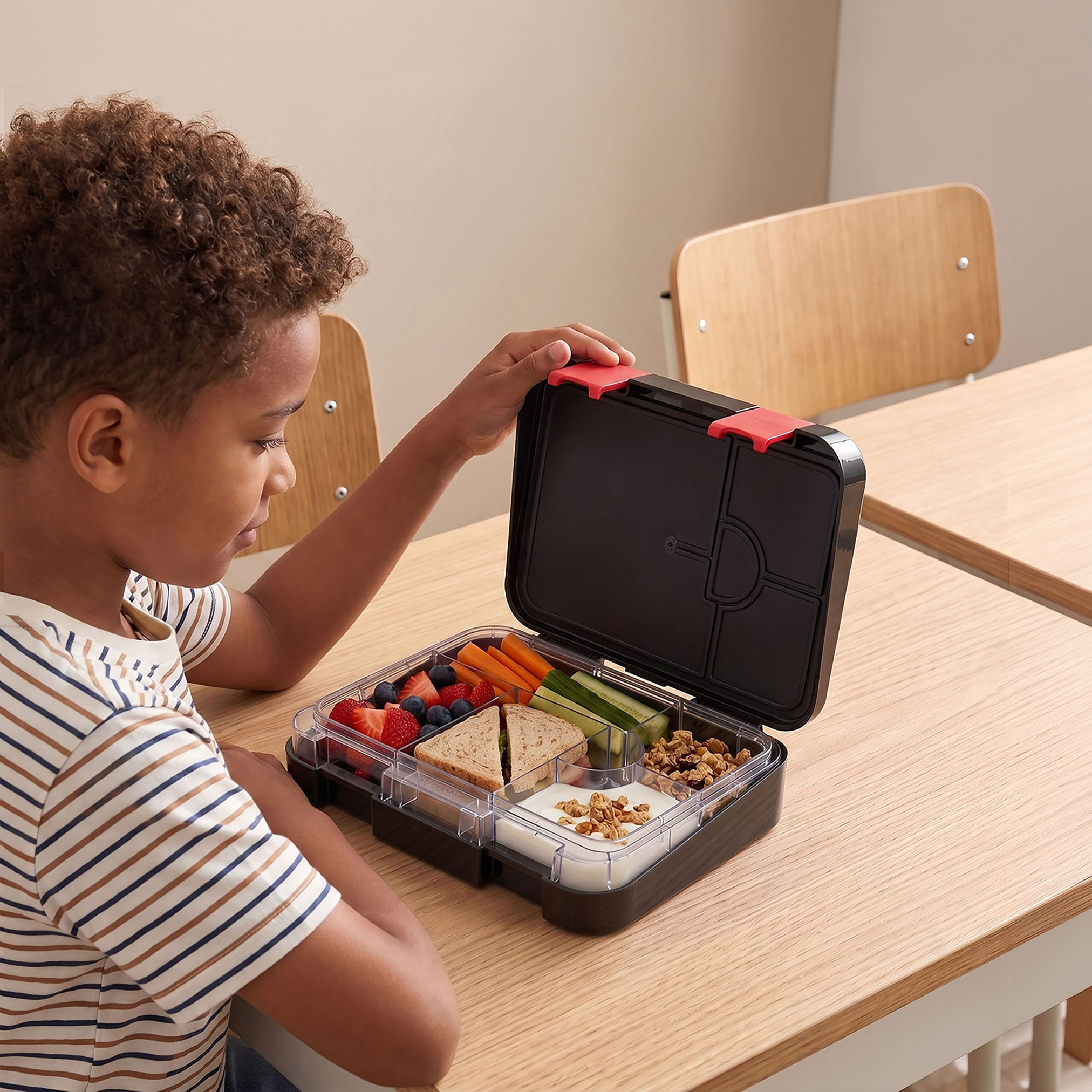 صندوق غداء بينتو بطبعات سبايدر مان بغطاء وبمشابك إغلاق للأولاد-school-lunchessentials-lunchboxes-image-3